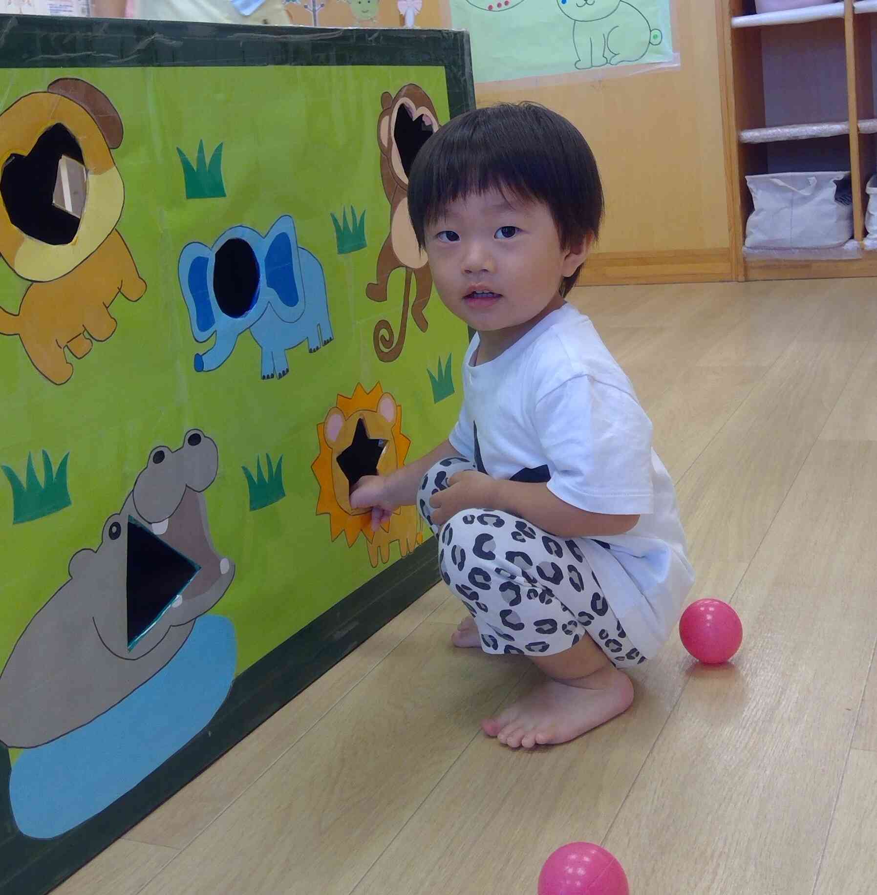 色々な素材を工夫！イメージを膨らませておもいっきり室内遊び！