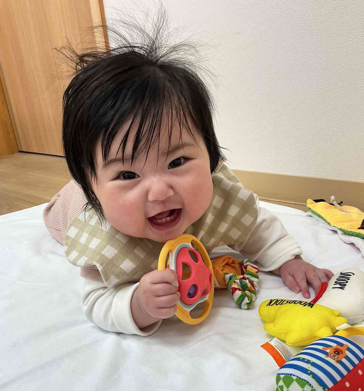 ひよこ組（0歳児）5月の様子