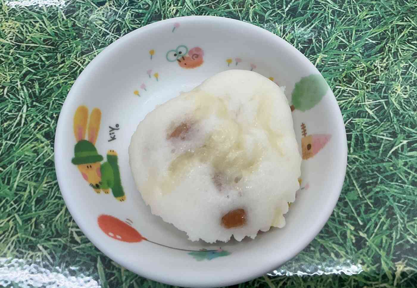 ６月５日おやつ　チーズ蒸しパン！
