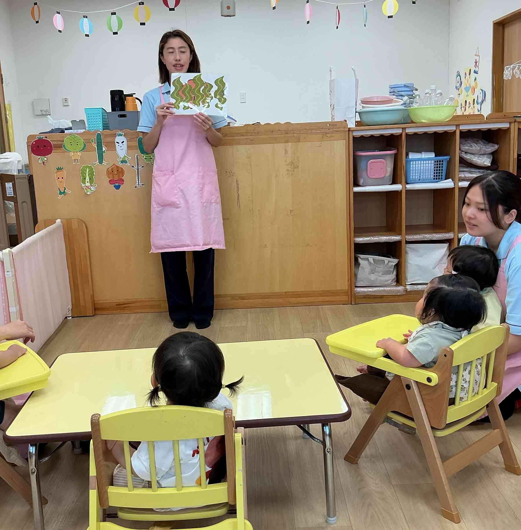 ７月　食育　「海藻、乾物に触れよう」