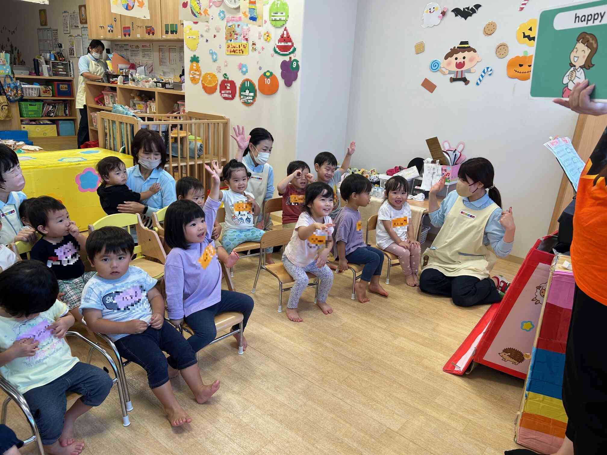 10月の英語教室♪｜ニチイキッズかなめ保育園｜ニチイキッズ