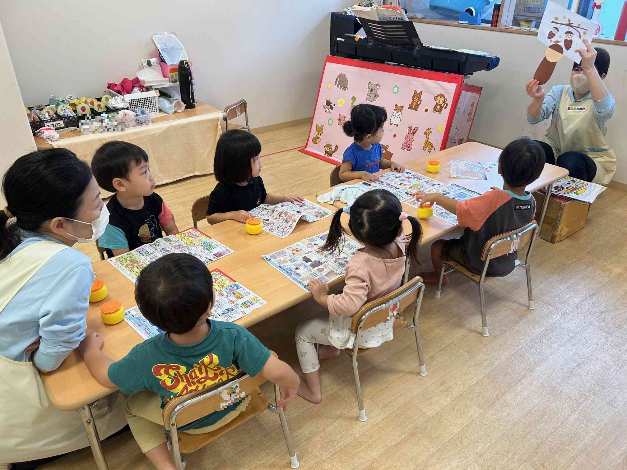 製作活動の様子です♪