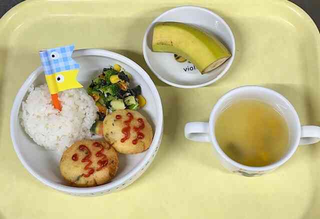 こどもの日給食(゜))<<