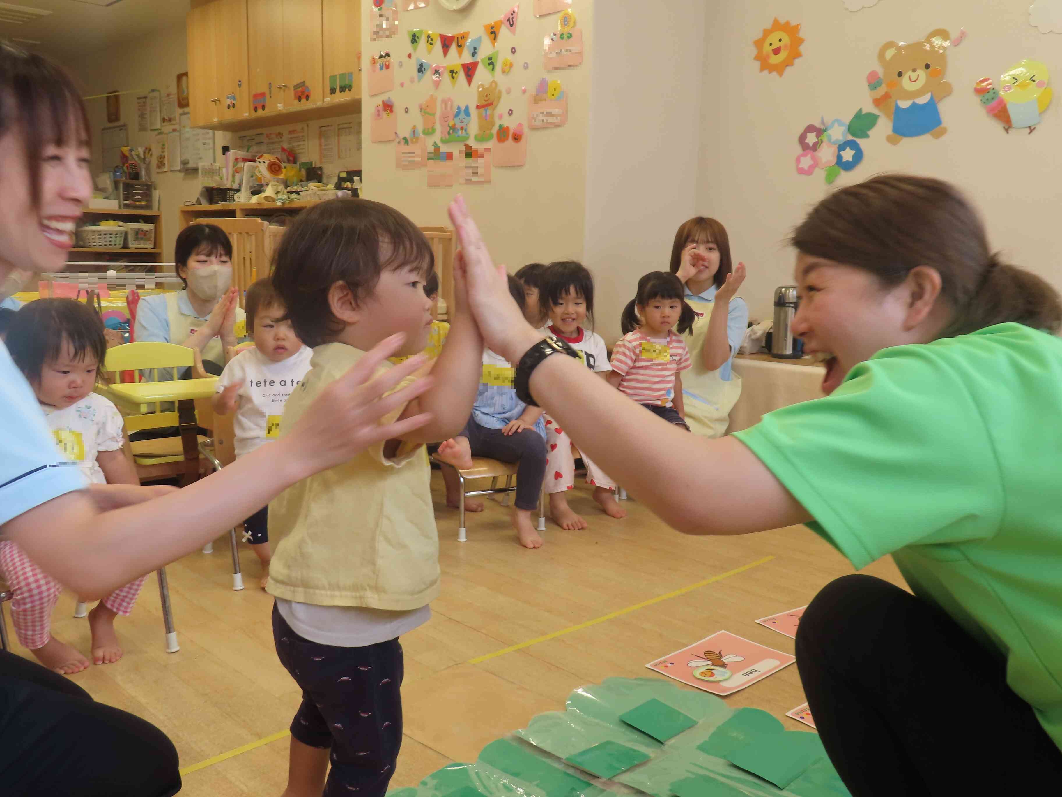 出来たね！のハイタッチ♪