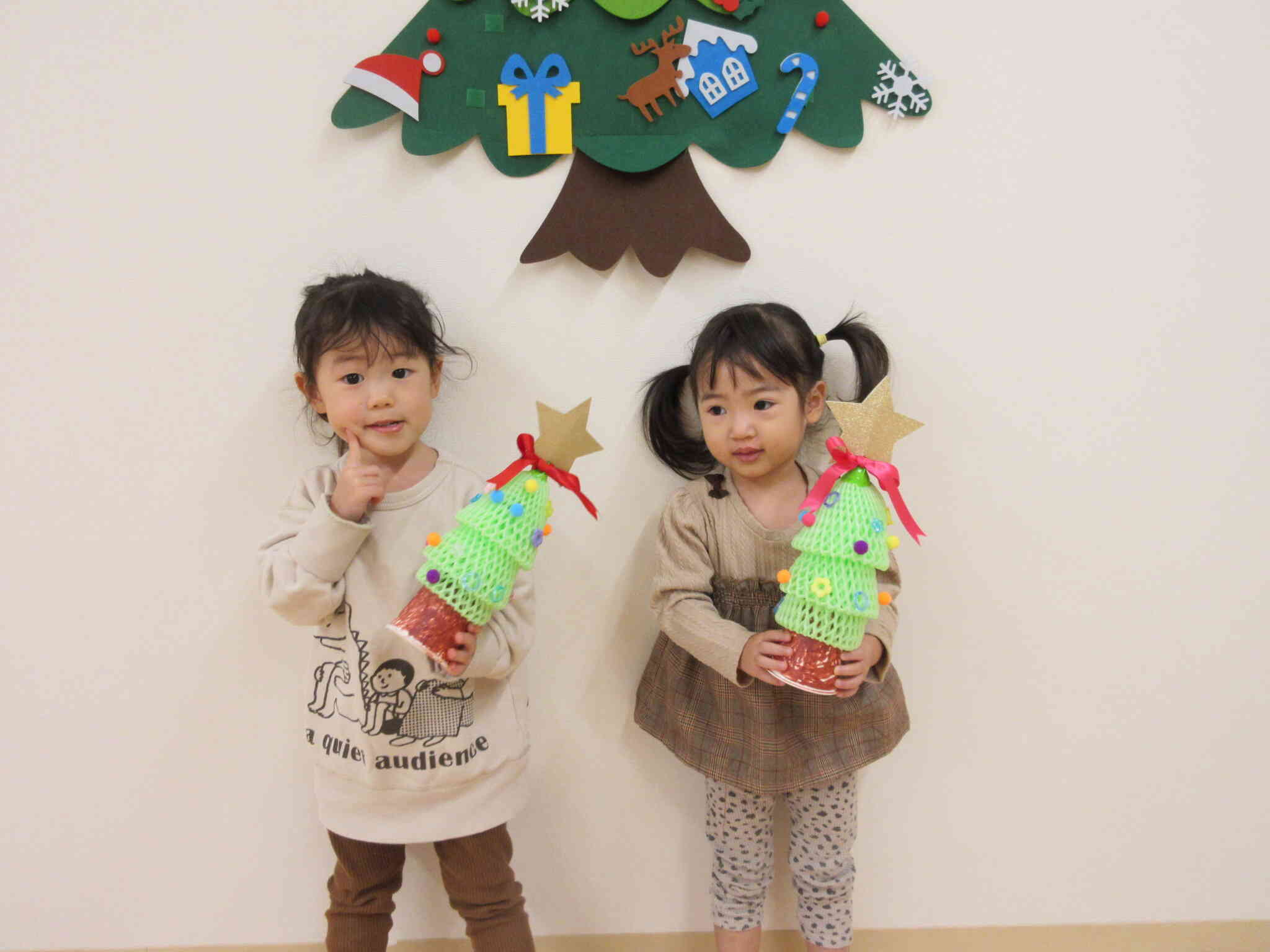 こんなに素敵なクリスマスツリーが出来上がりました