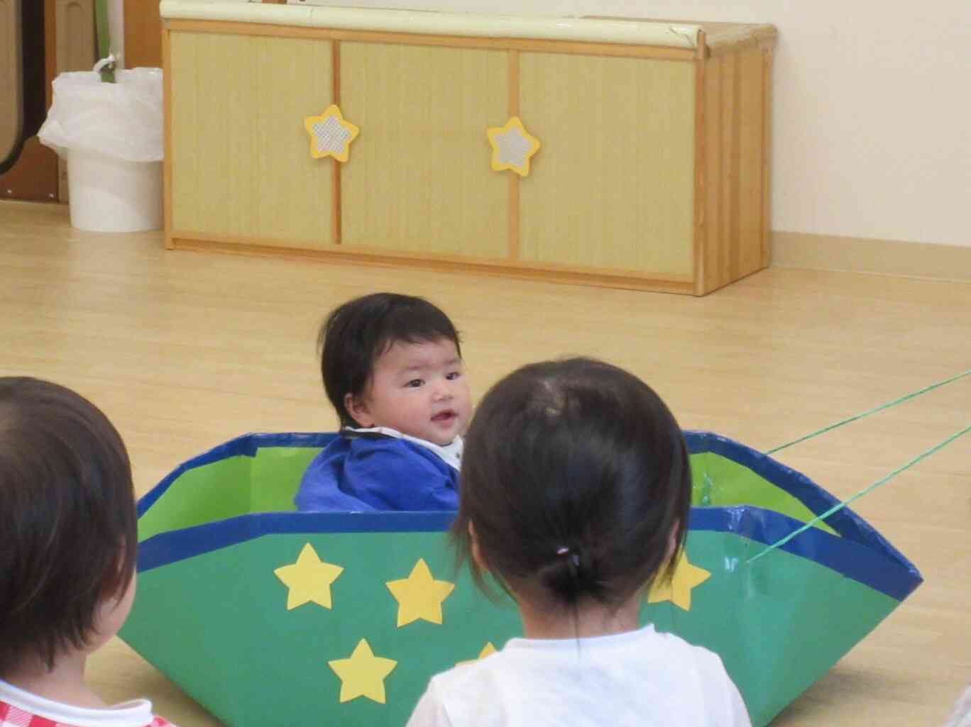 笹船に乗ってユラユラ～