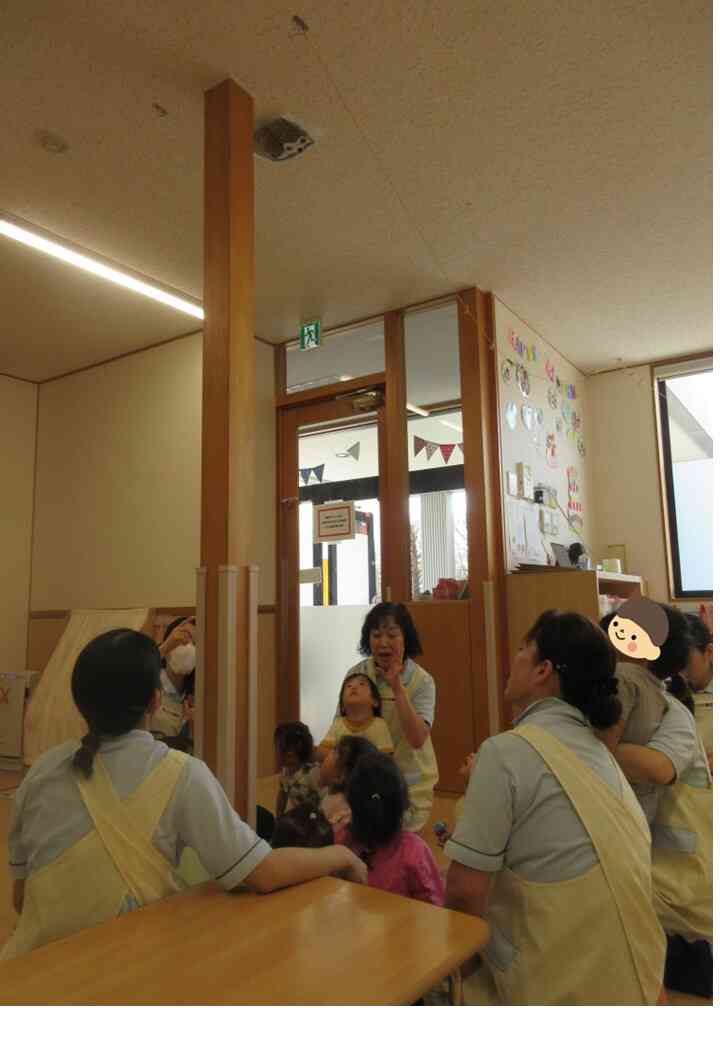 見て！ハリネズミが上にいるよ♪
