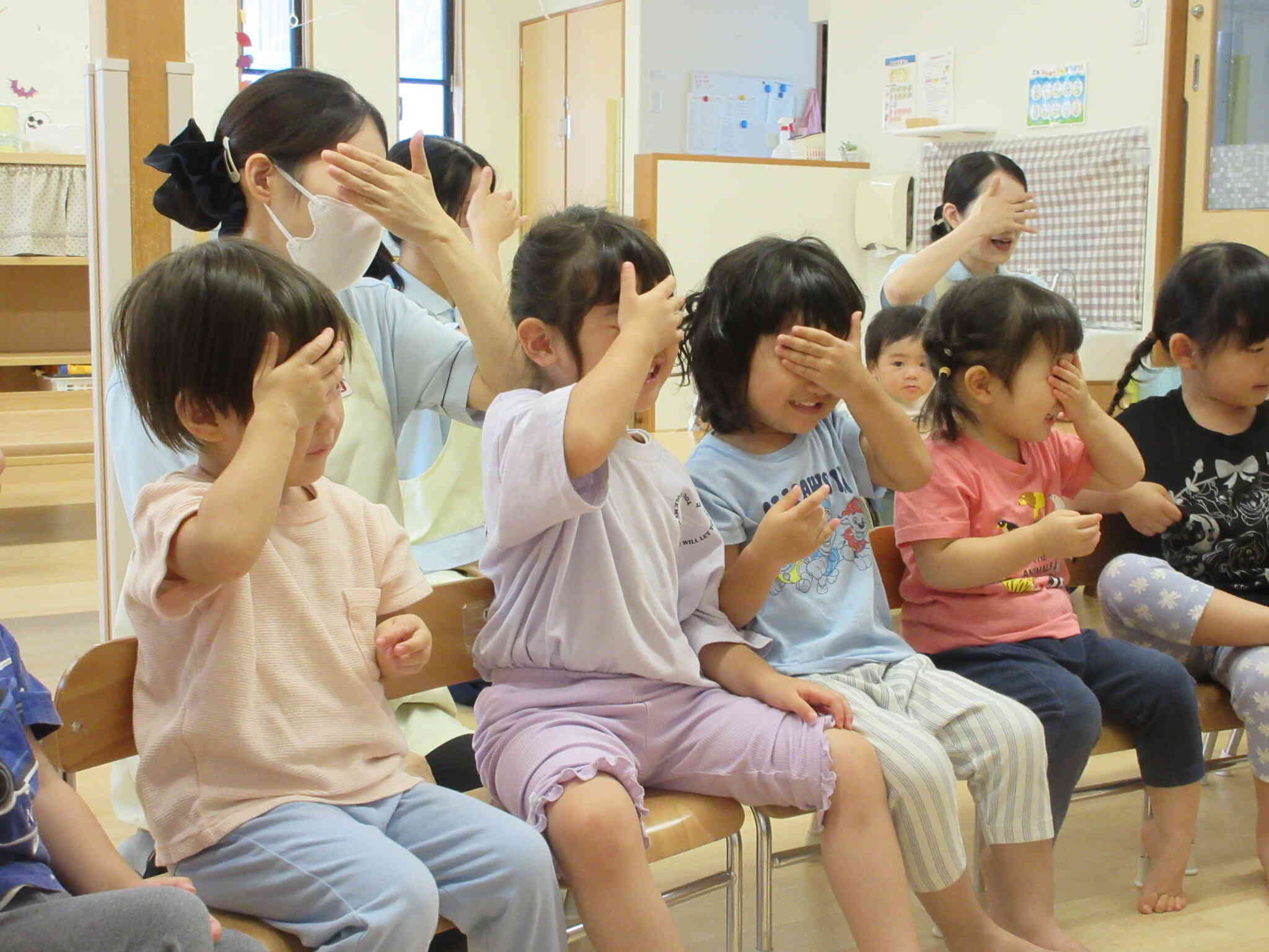 『eyes：目』でみんなで目隠し☆