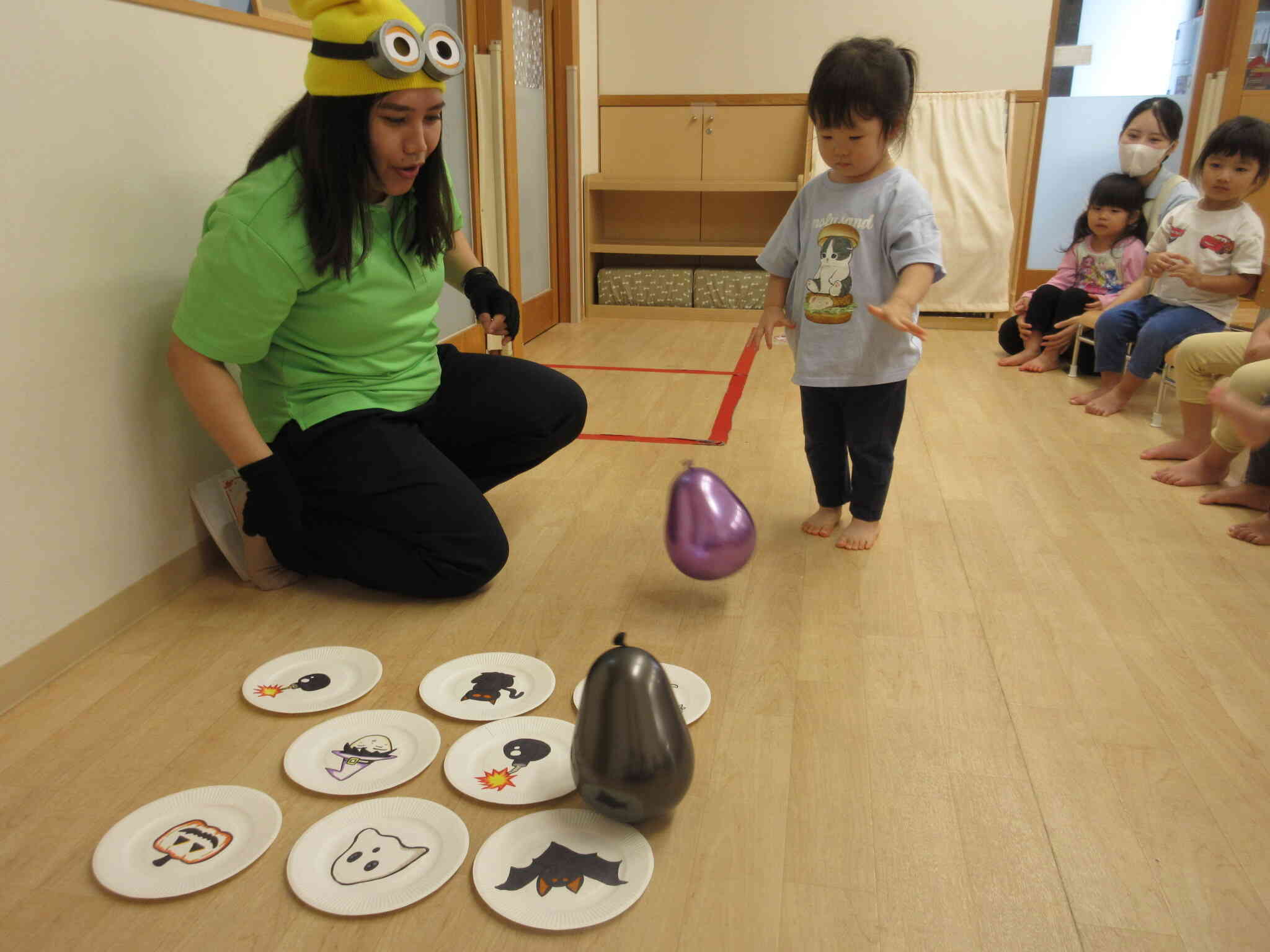 おばけめがけて･･･えぃっ！！