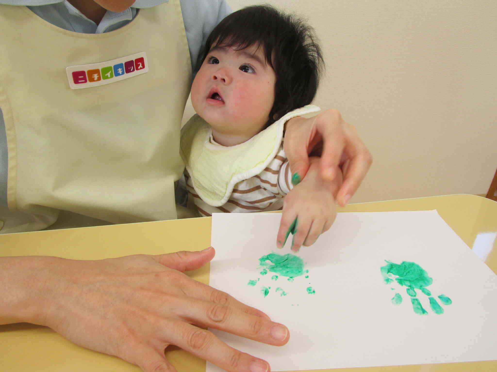 はじめて手形をとりました