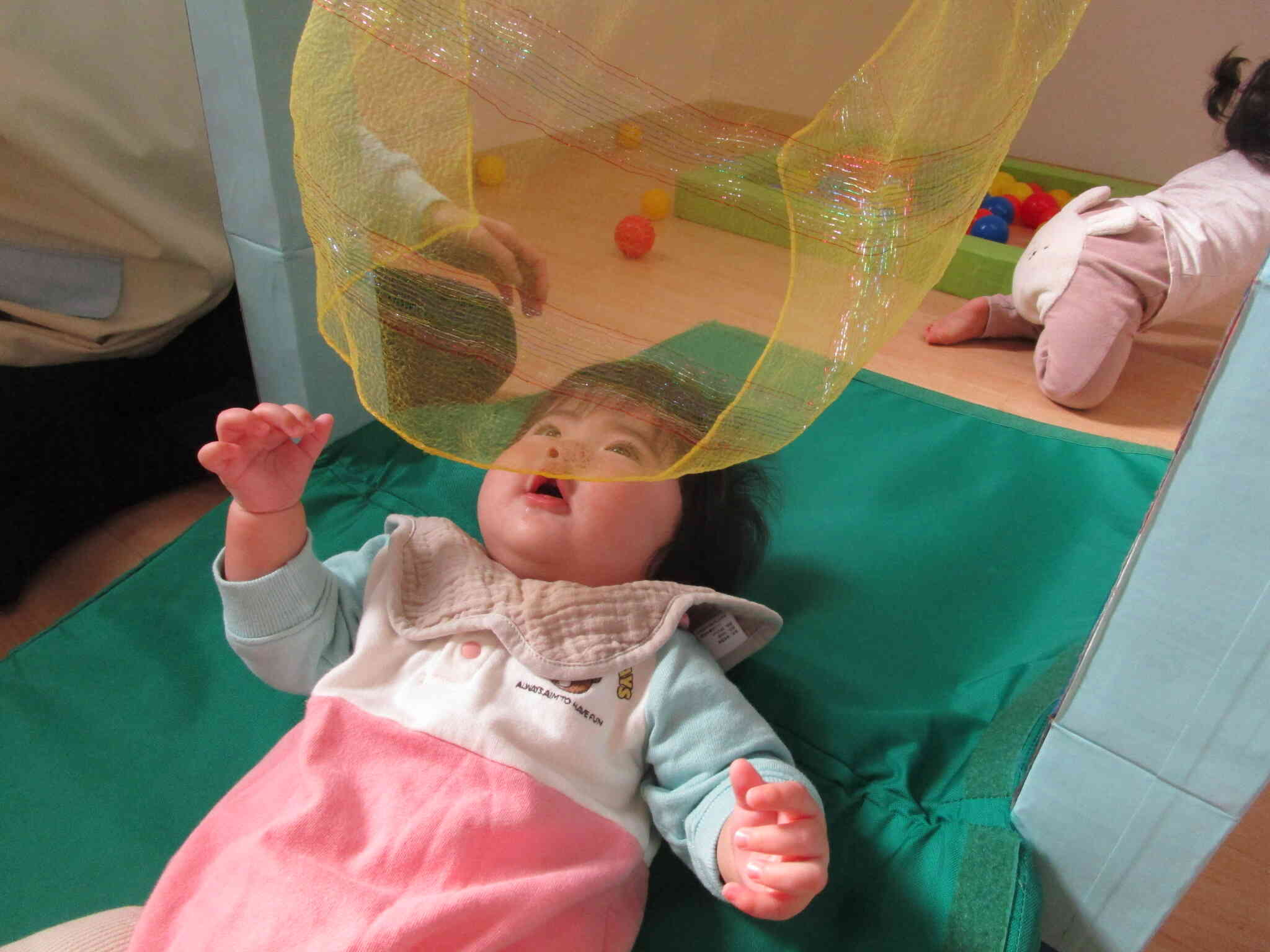 ヒラヒラ動いて楽しいな♪