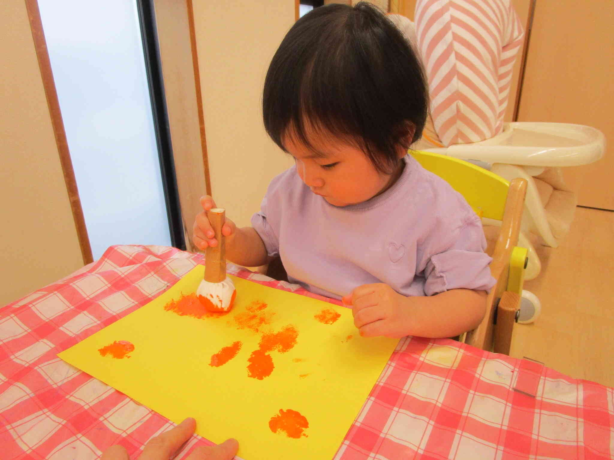 ぽんぽん！すると色がつくよ