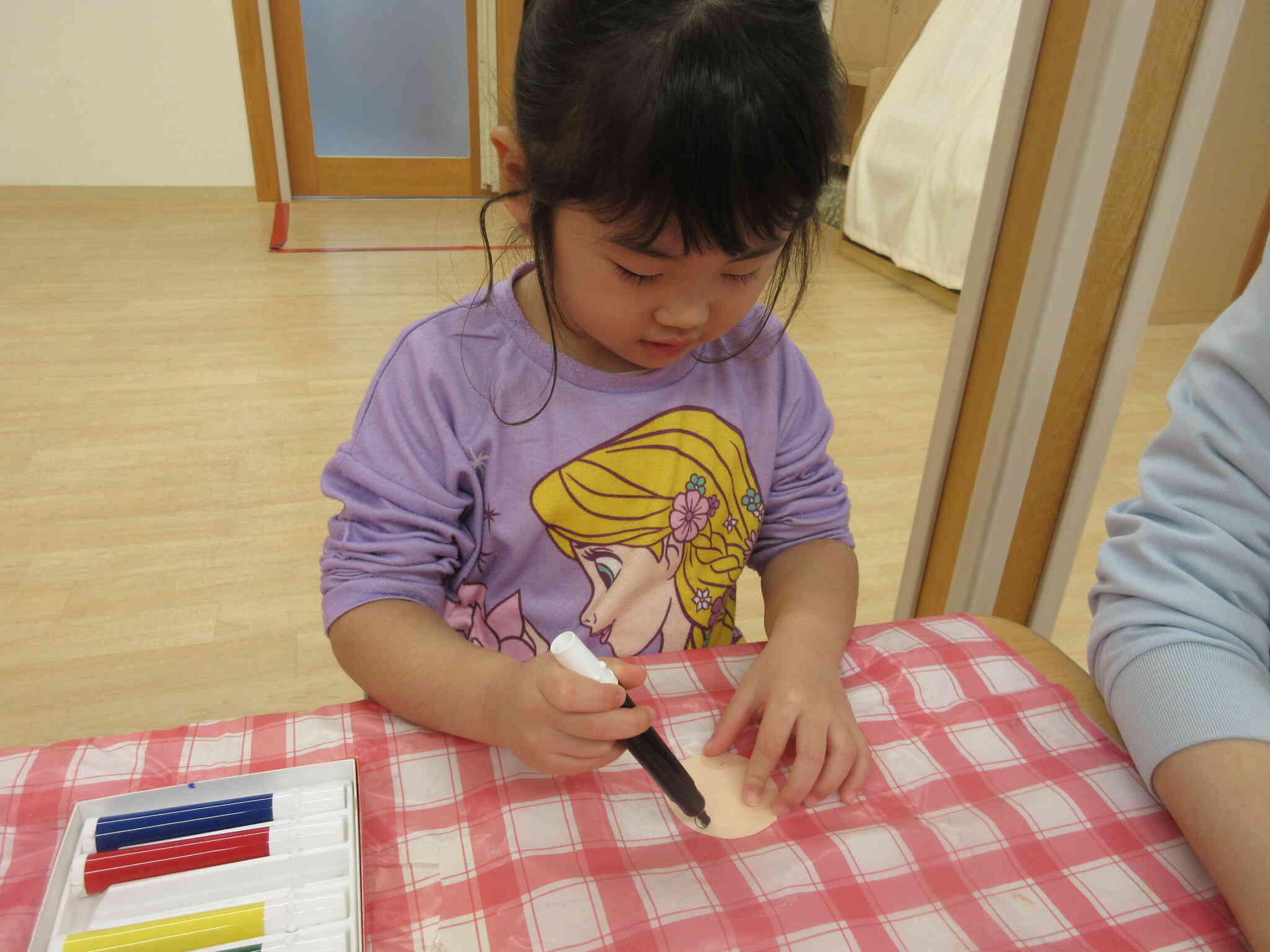 お顔描いたよ！