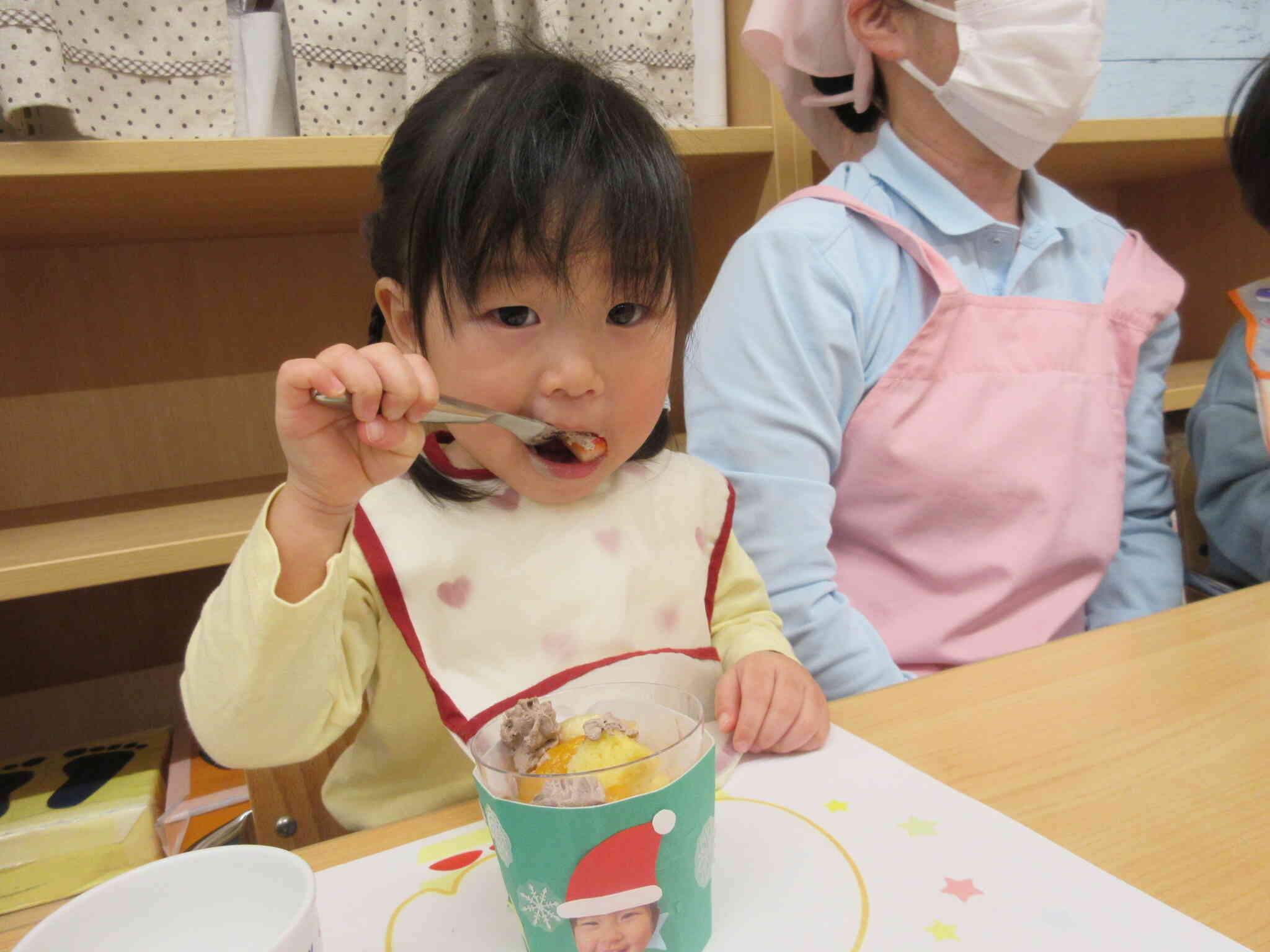 自分で作ったケーキは美味しいなー！