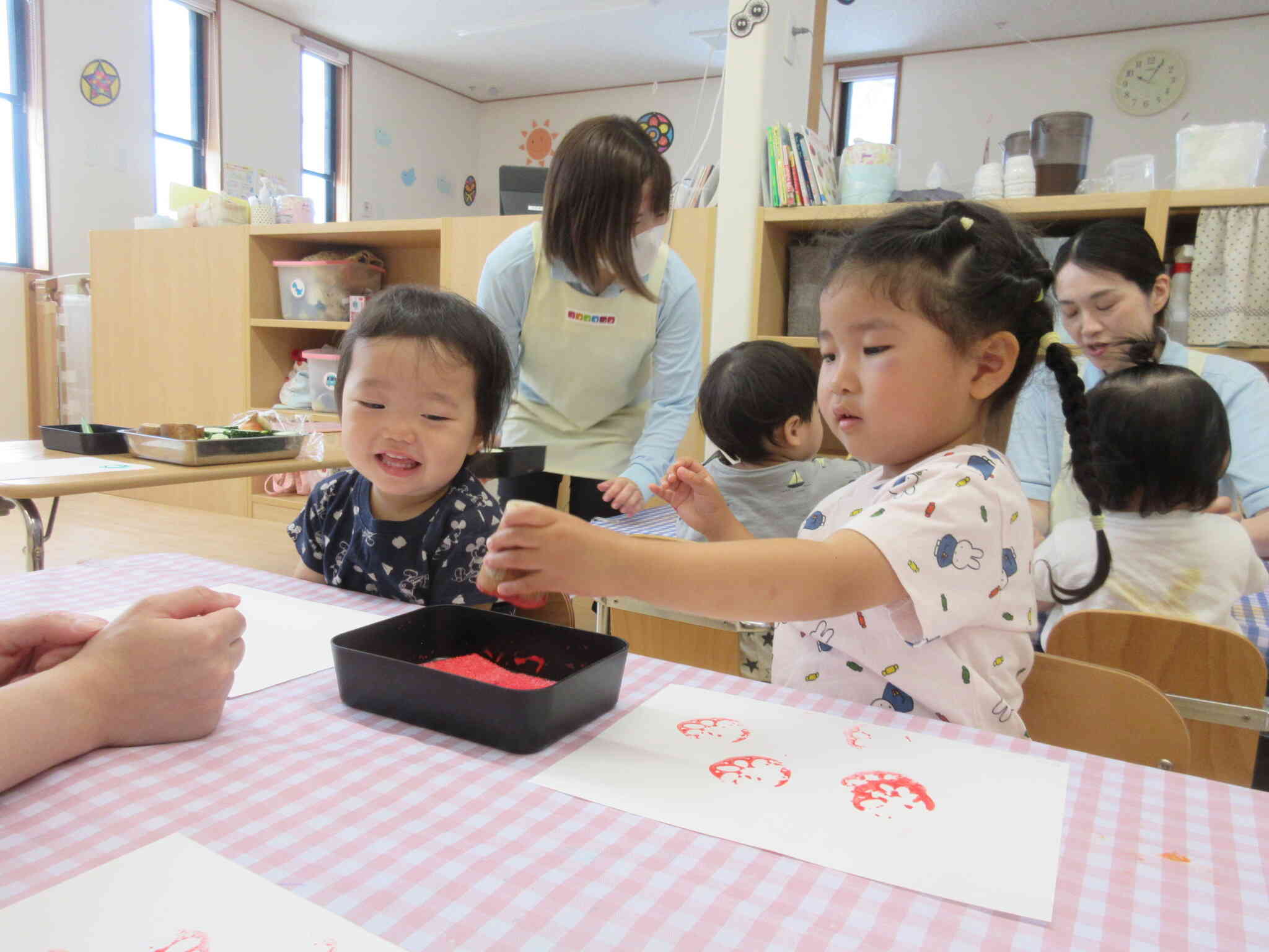 6月食育活動「野菜スタンプ」