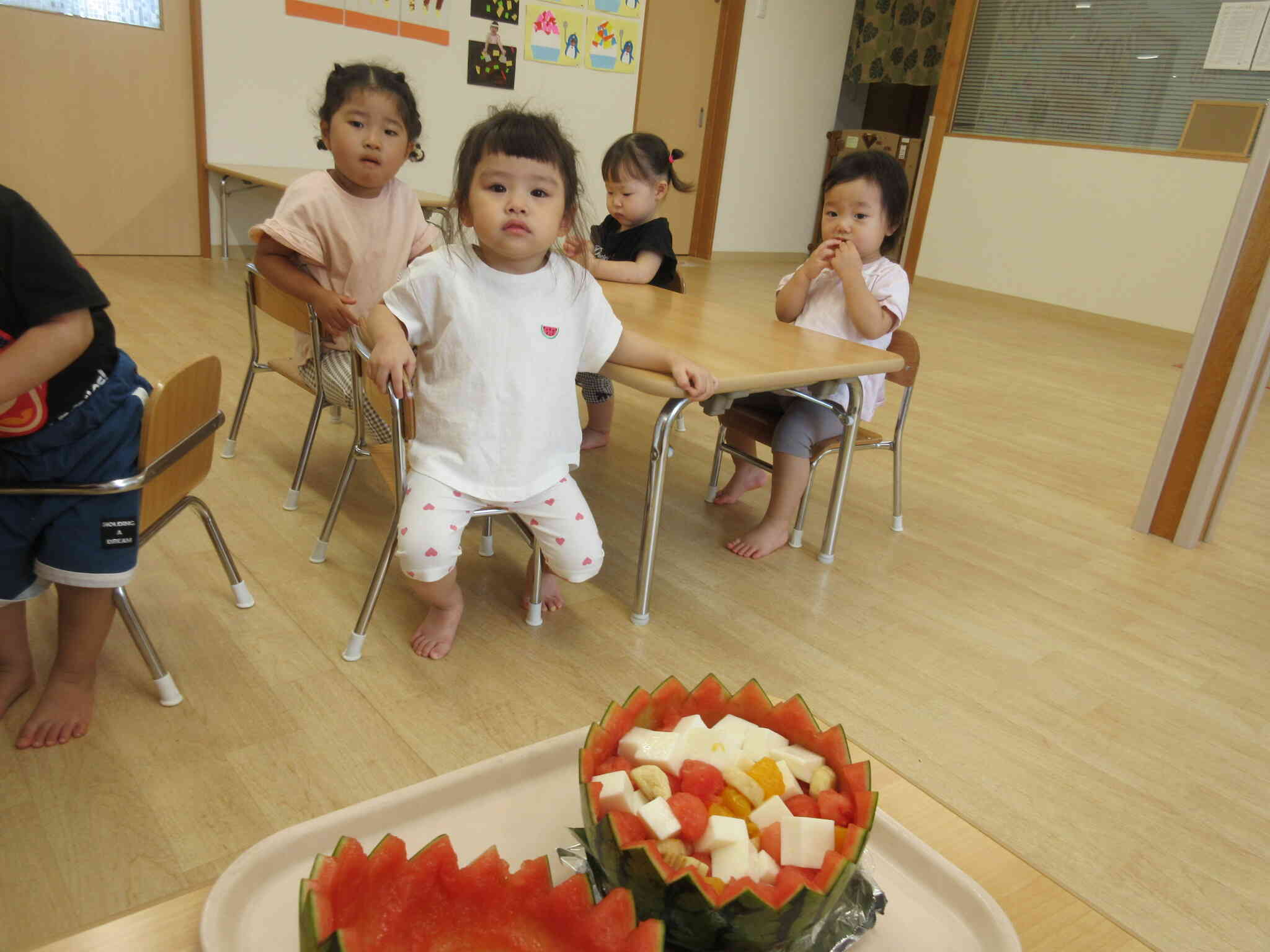 みんなでおやつのフルーツボールを食べたよ。
