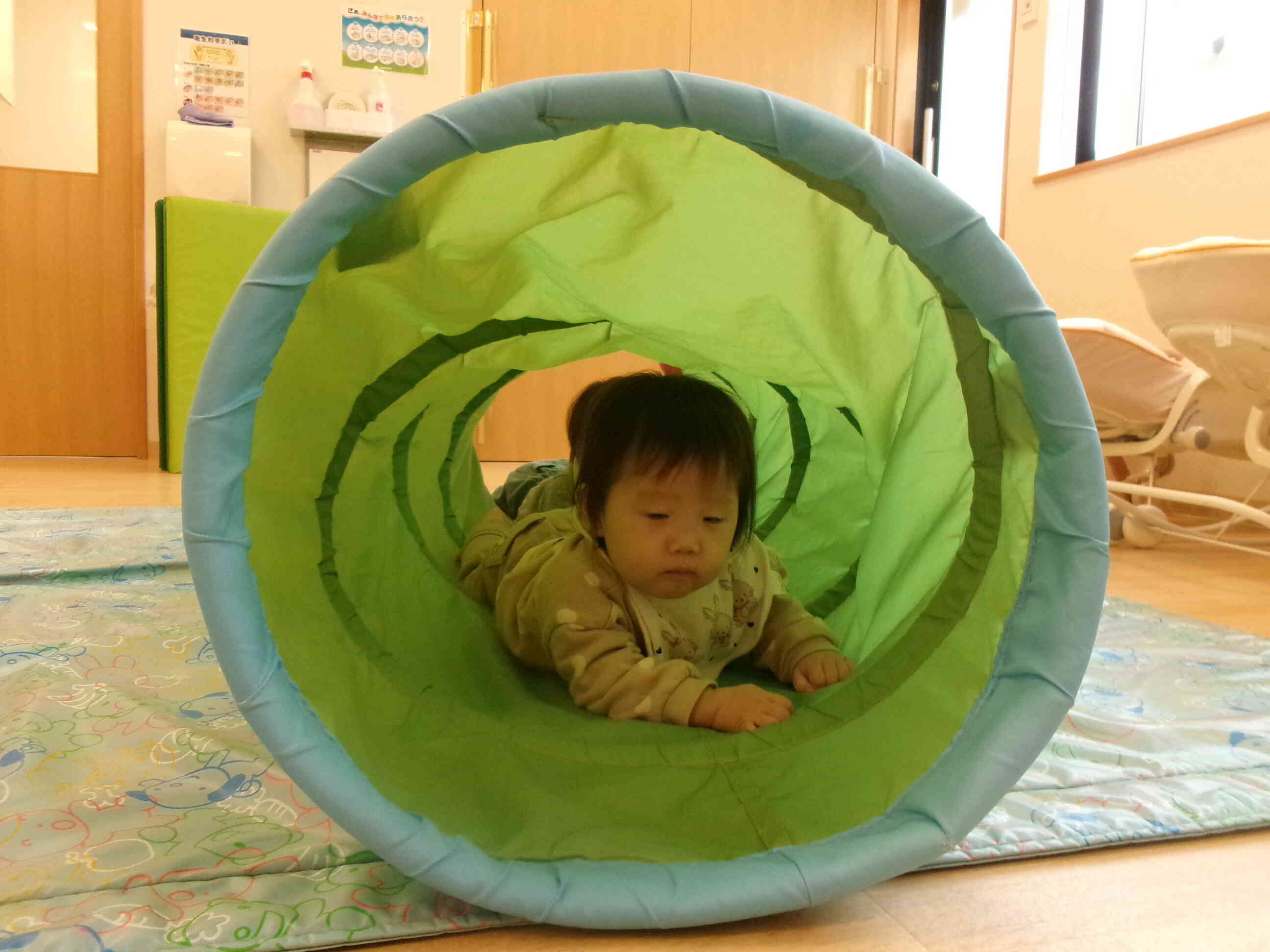 トンネルくぐって