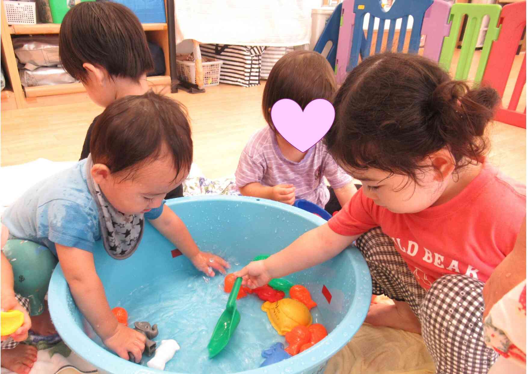 お顔に水がかかっても大丈夫～！