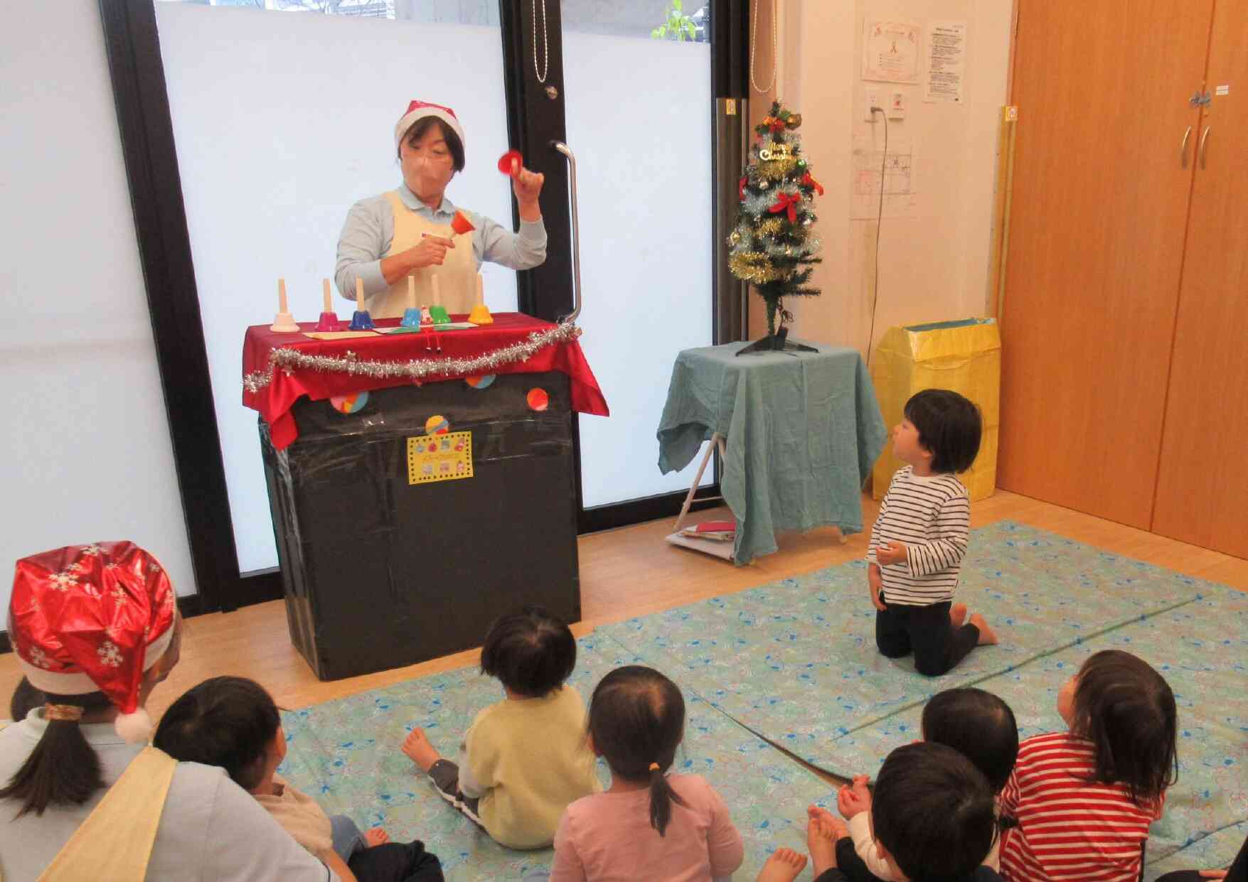 ハンドベルの演奏会♪