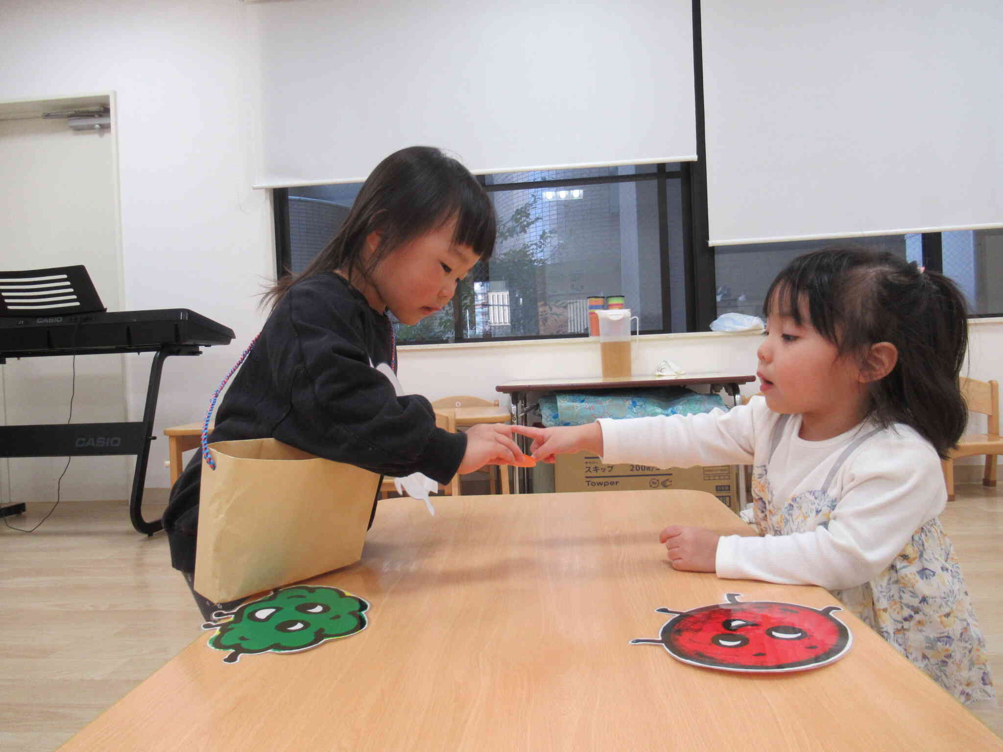 100えんどうぞ！