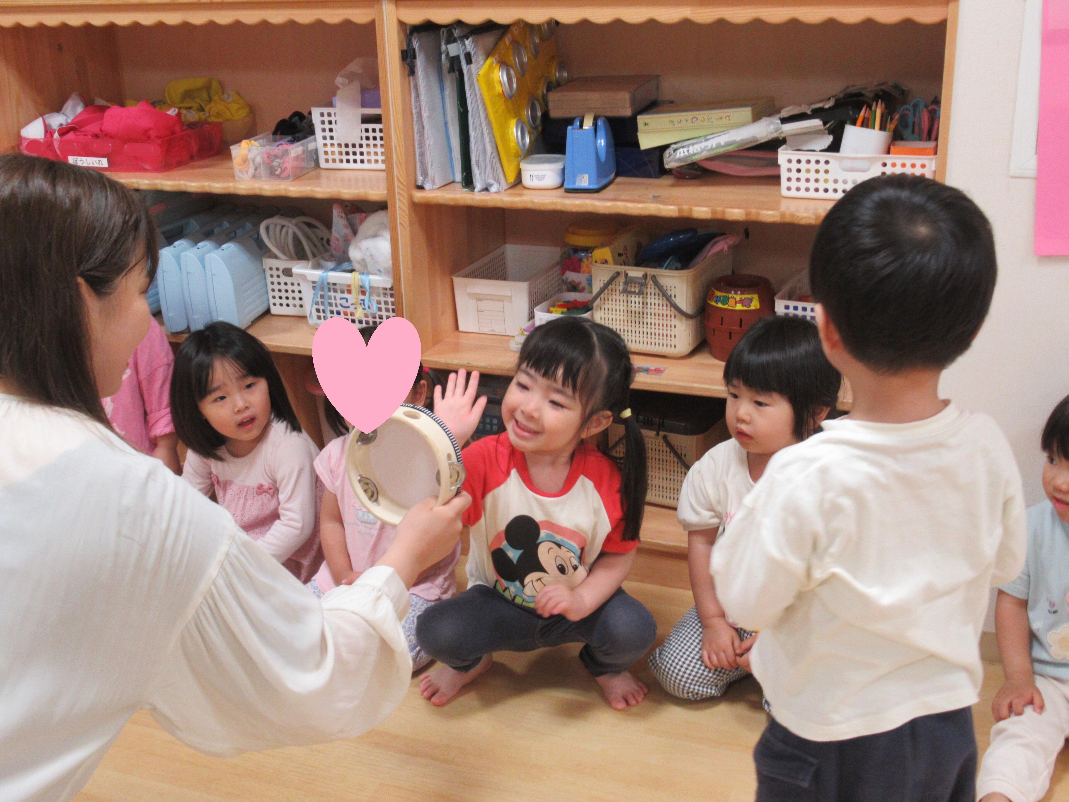 5月リトミック教室の様子（1～5歳児クラス）｜ニチイキッズ葛飾