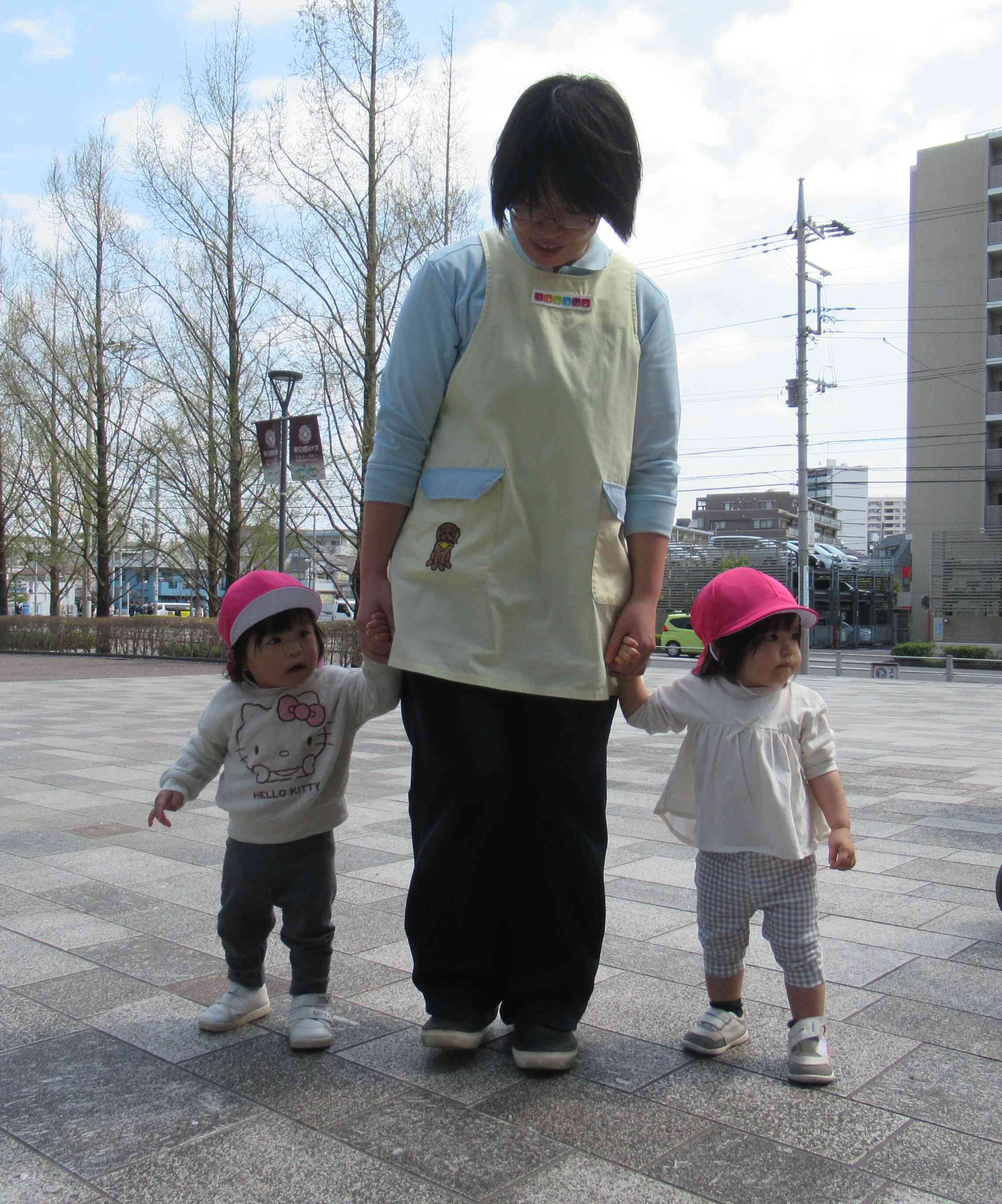 先生と手を繋いで