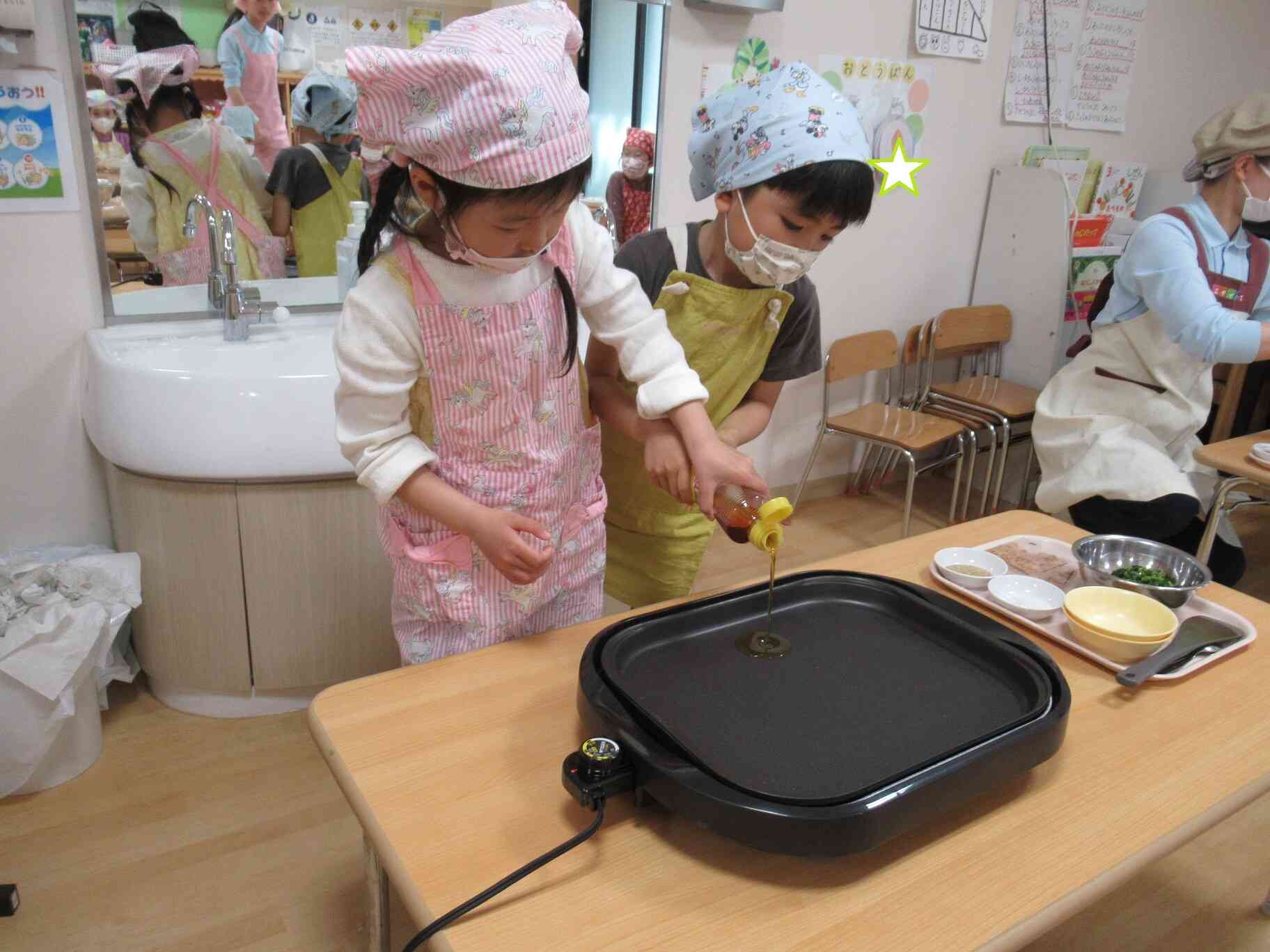 食育「ふりかけ&おにぎりクッキング」（ぱんだ・きりん組4・5歳児）