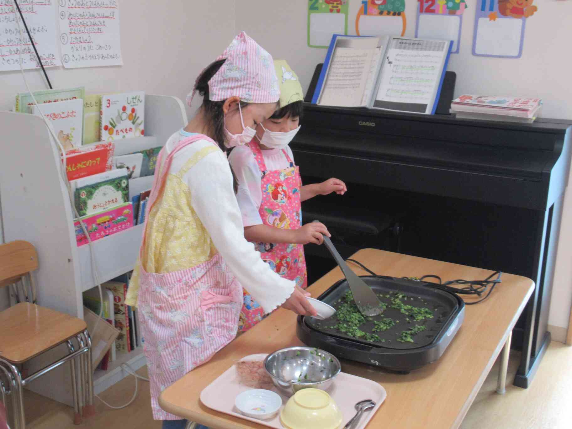 食育～小松菜のふりかけづくり＆おにぎりづくり～