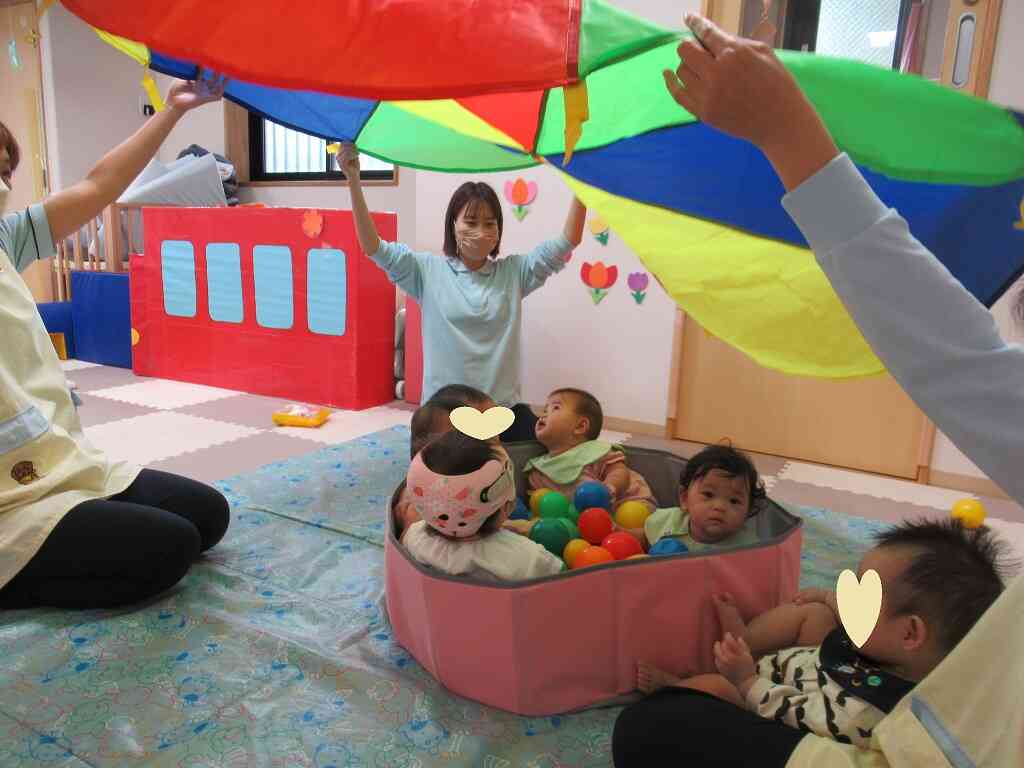 6月のひよこ組の様子（0歳児クラス）