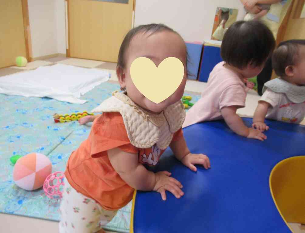 立つのが上手になりました♡お部屋の探索、楽しいよ～♡