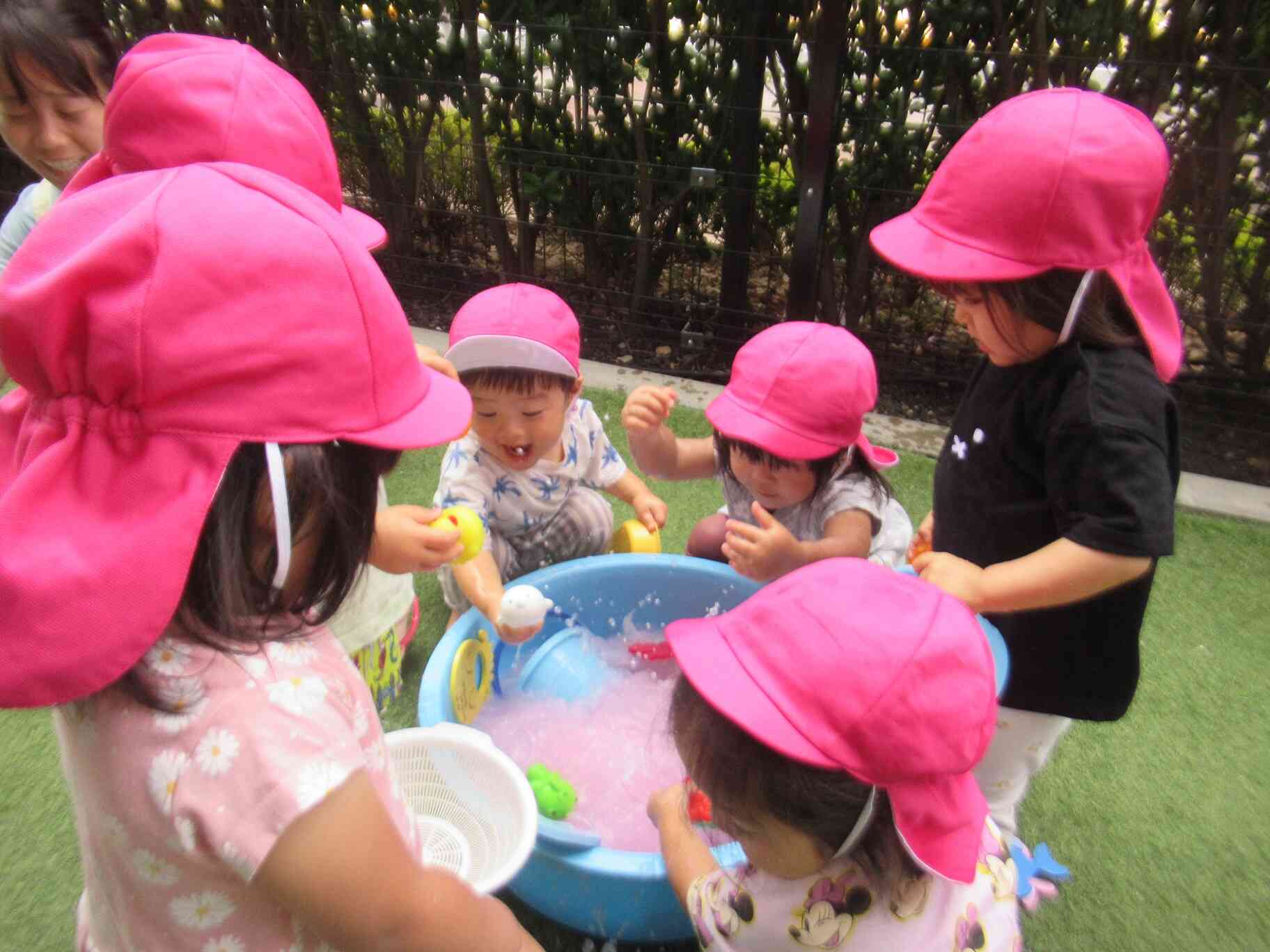 水遊びしたよ！（あひる組　1歳児クラス）