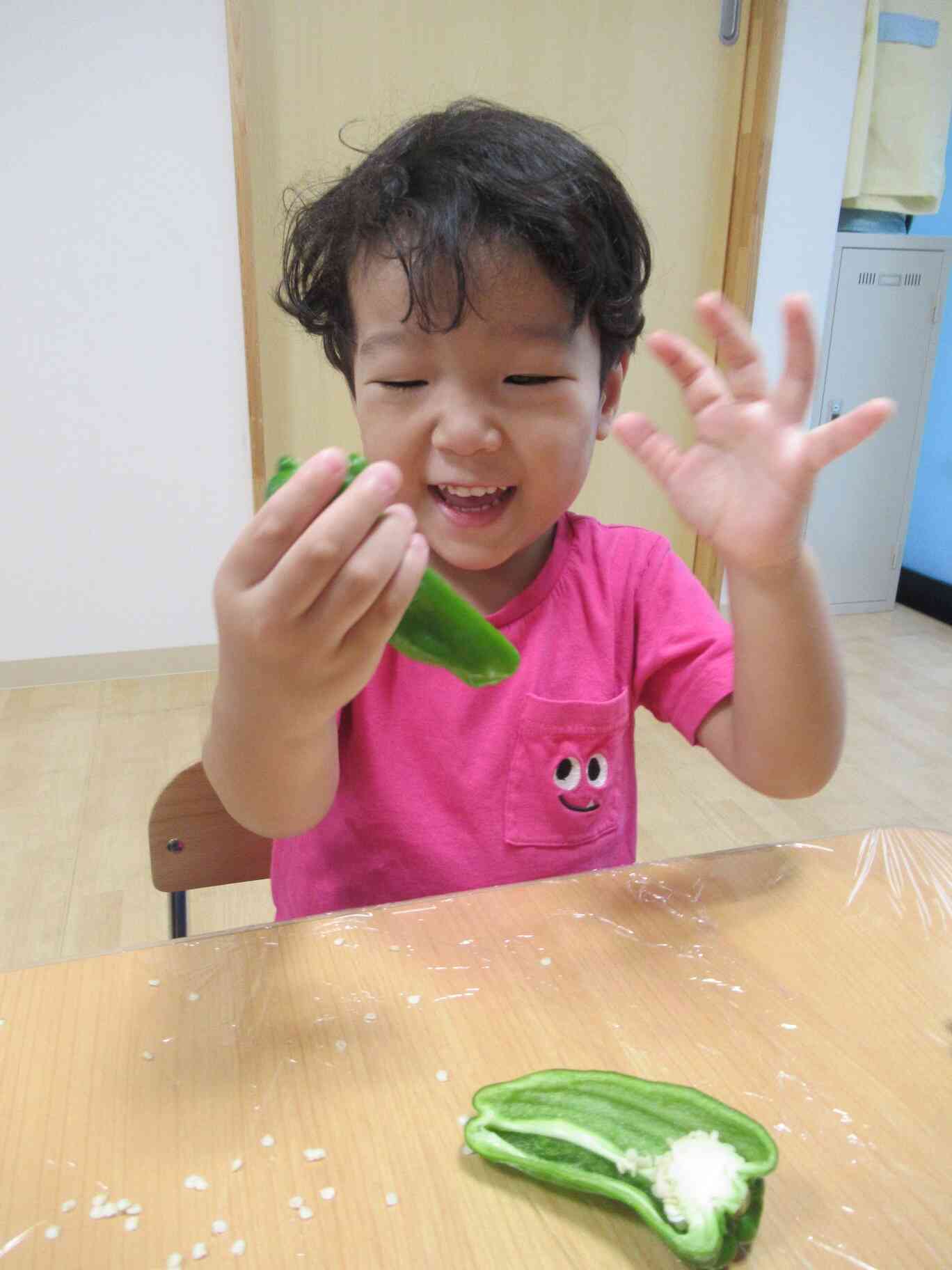 ピーマンの種とりをやってみよう！