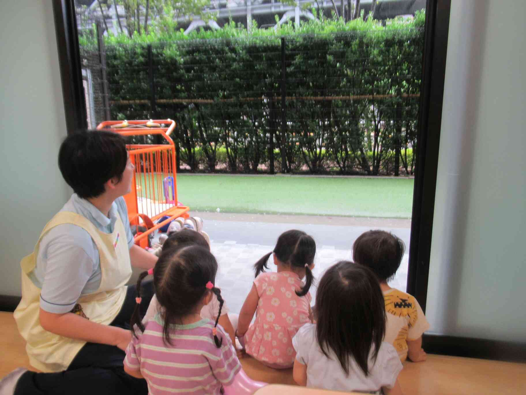 あひる組さんで流行っていること③雨