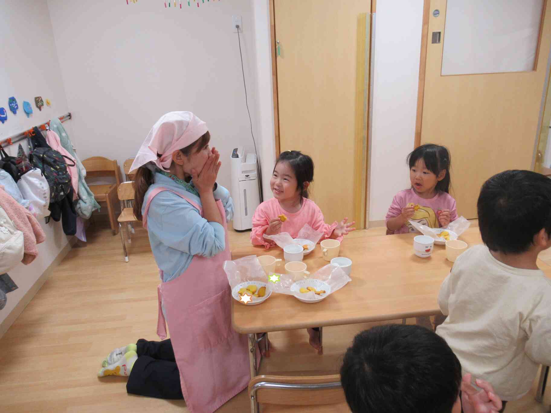 先生も美味しそうなクッキーにびっくり！！