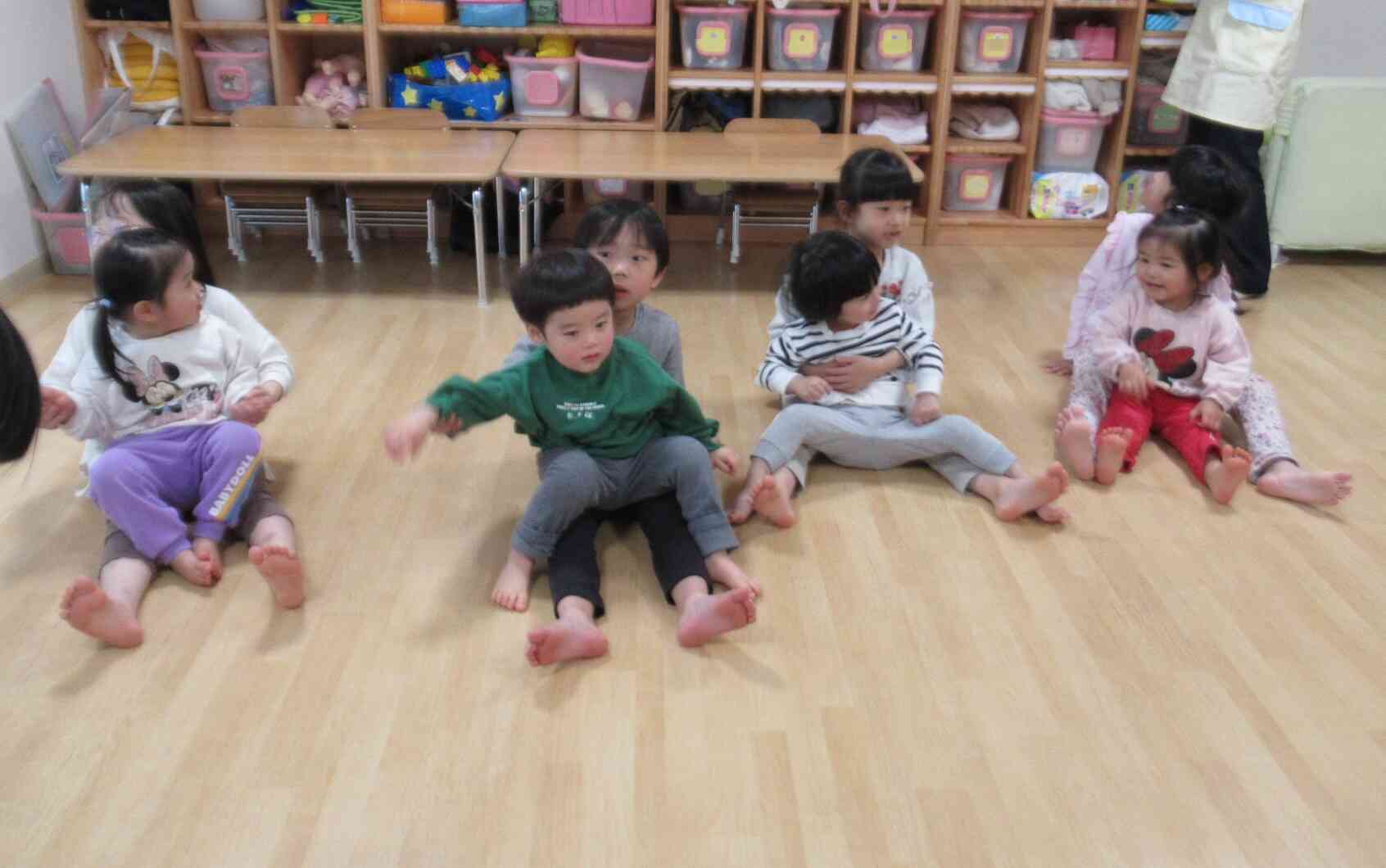 3月のあひる組さんはこんな遊びをしたよ（1歳児クラス）