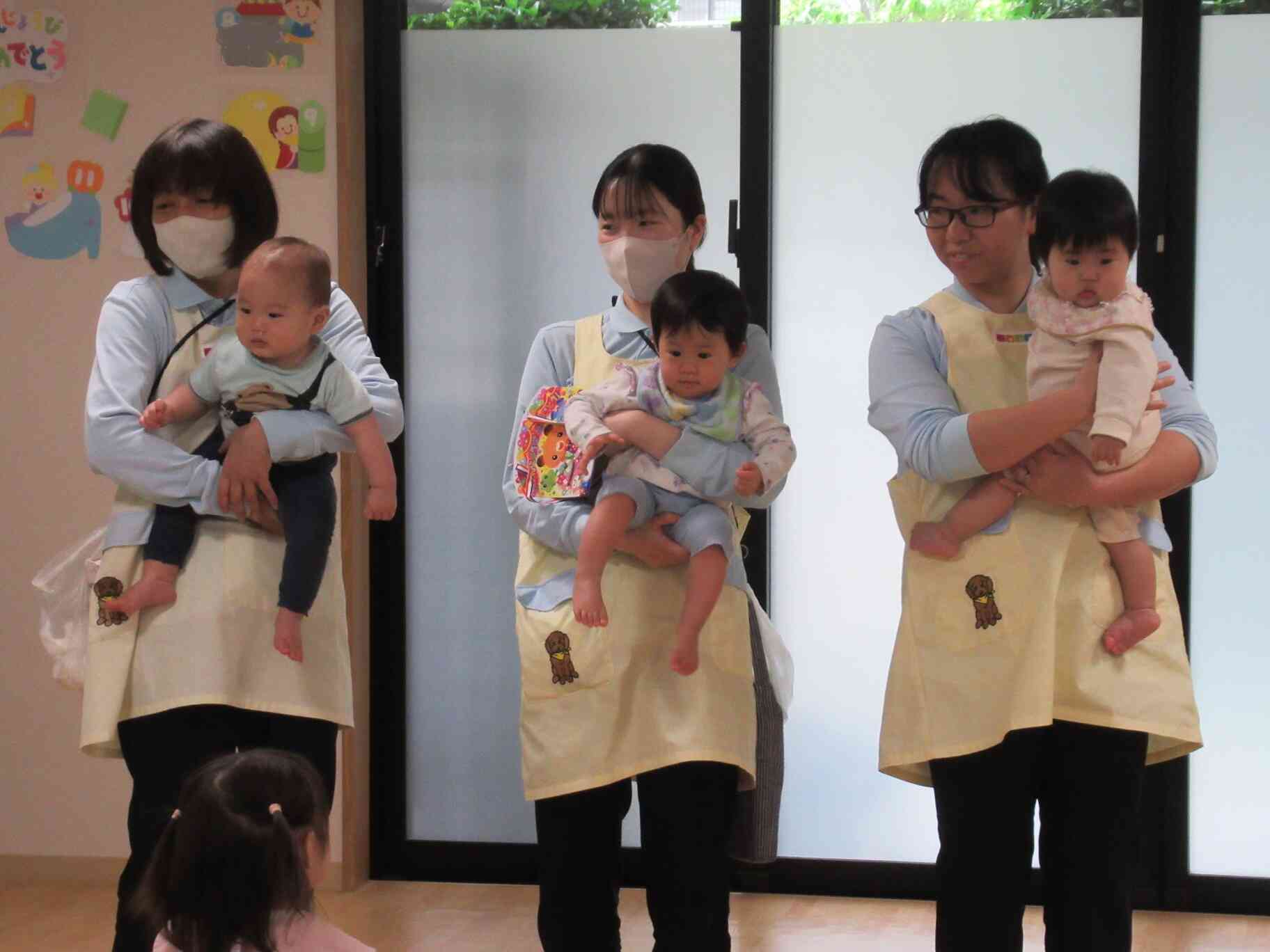 ひよこ組の友だちのお名前覚えてねー！よろしくお願いします！（0歳児クラス）