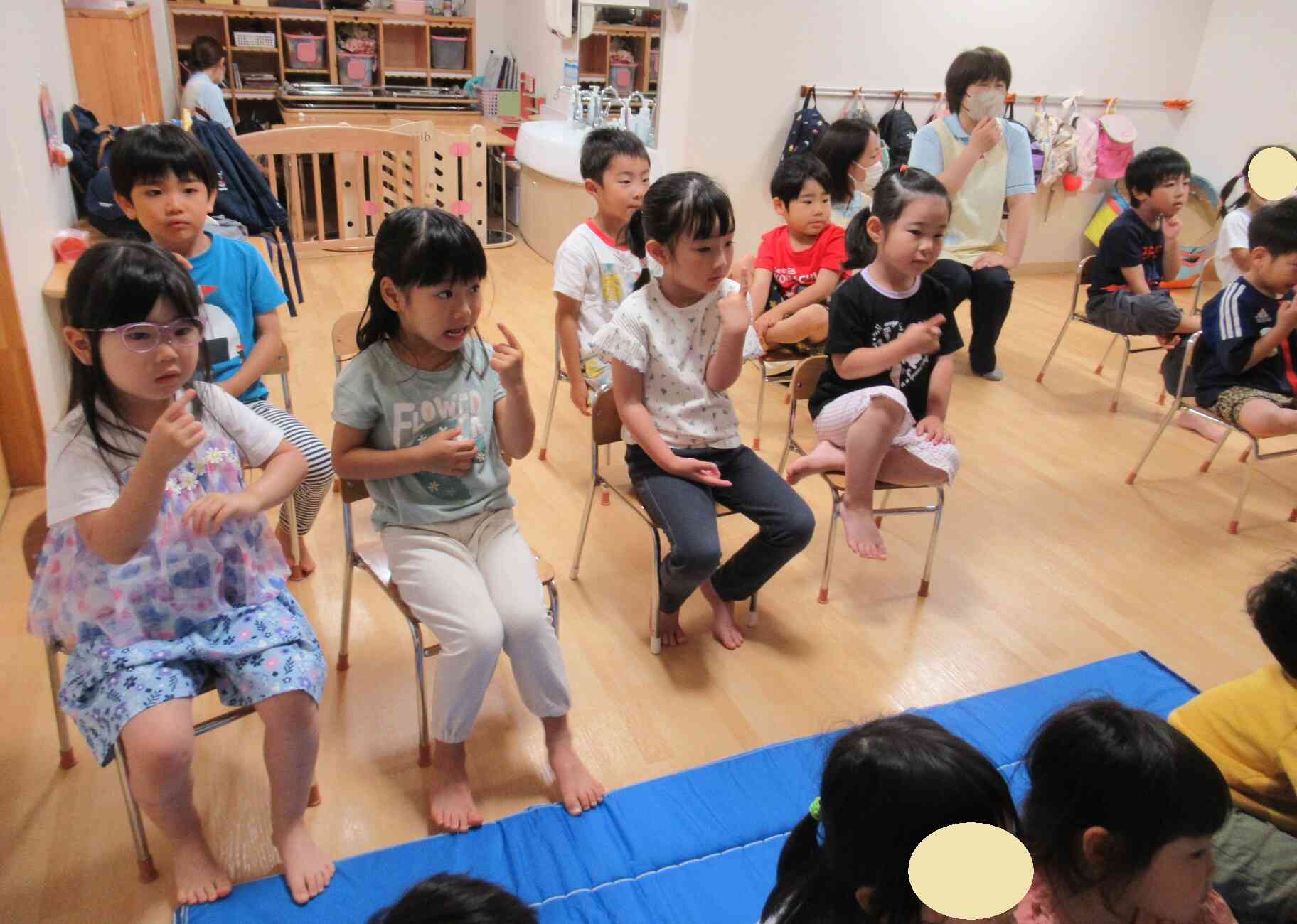 花王はみがき教室の様子（りす・ぱんだ・きりん組　３～5歳児クラス）