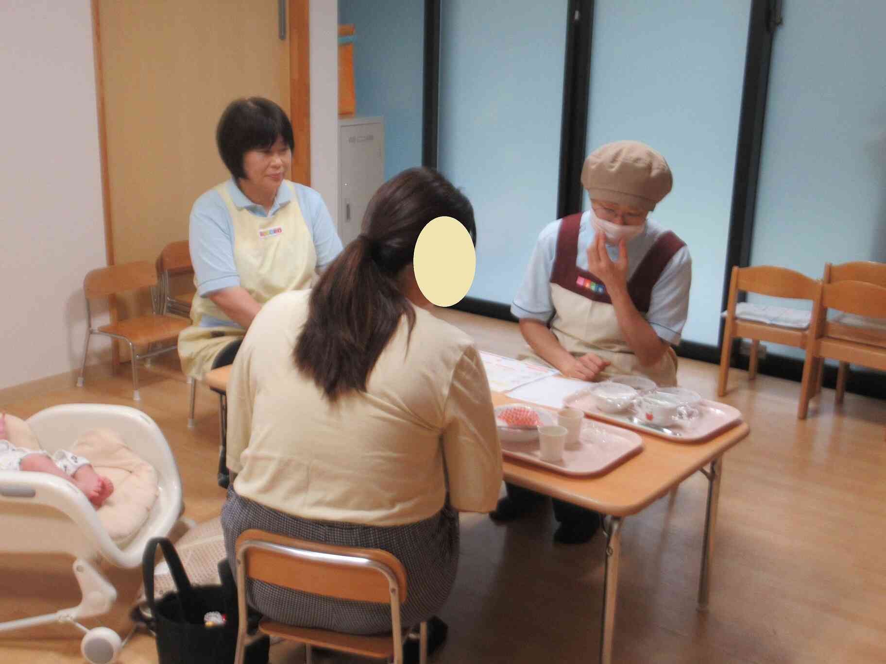 【子育て相談会】離乳食相談・試食会の様子