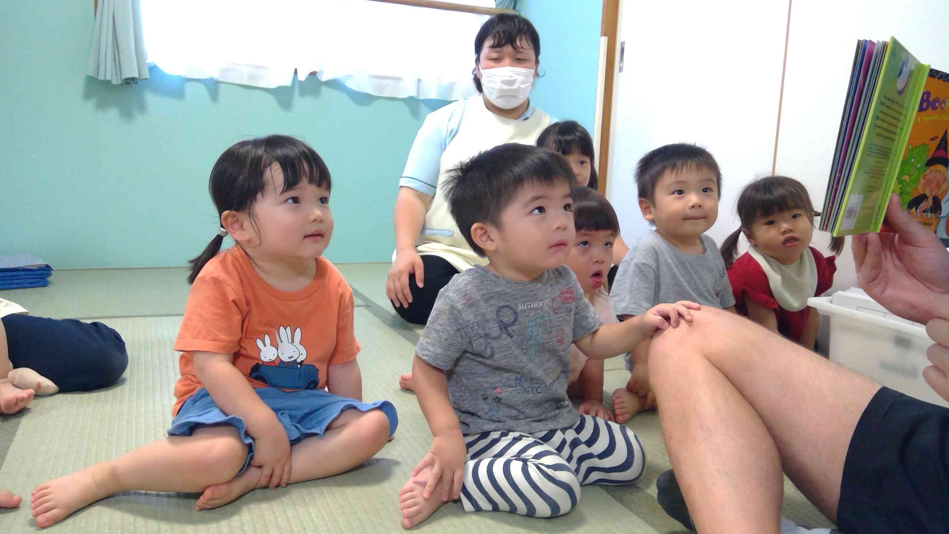 隠れているのは…?