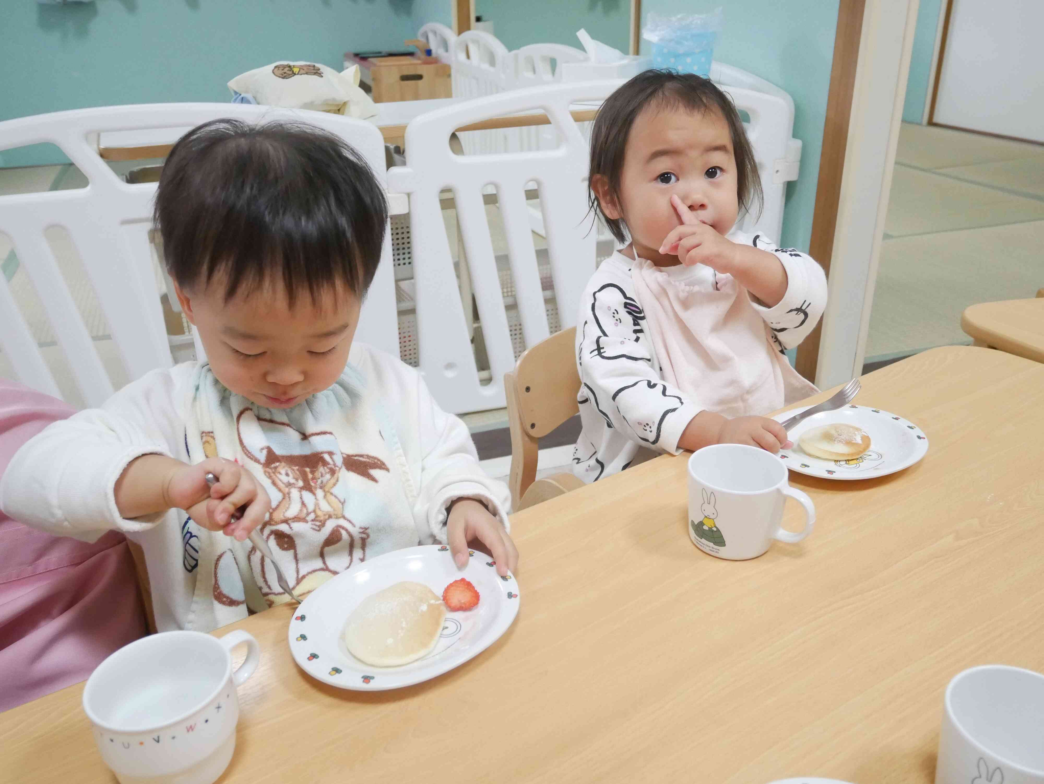 午後のおやつは、クリスマスパンケーキ！