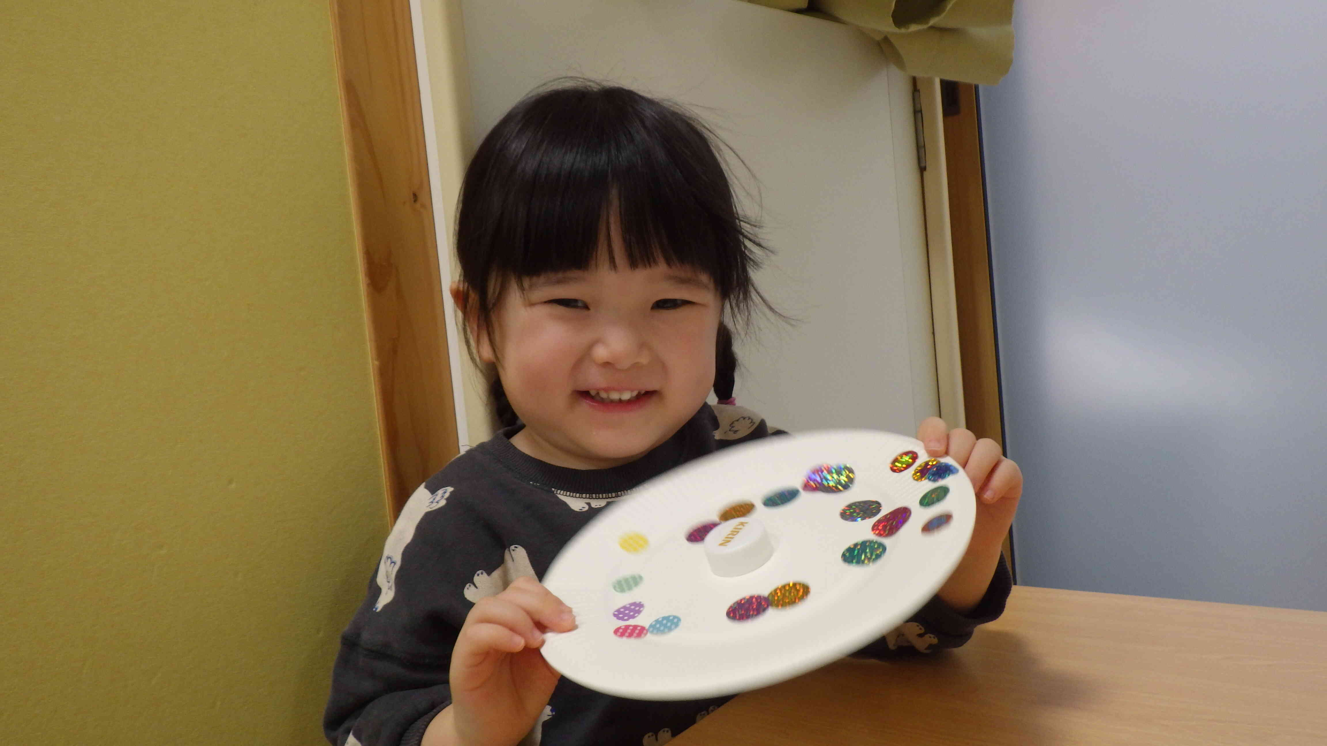 お正月遊びその2（コマ回し）