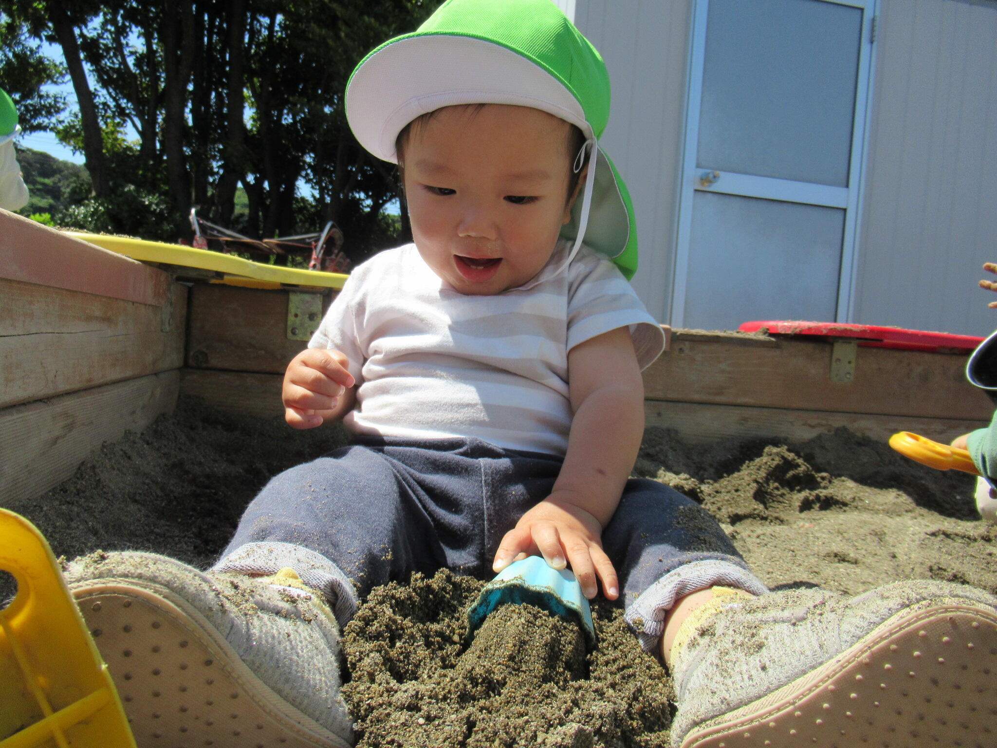 何して遊ぼうかなぁー？たんぽぽ1組（1歳児）｜日本製鉄株式会社