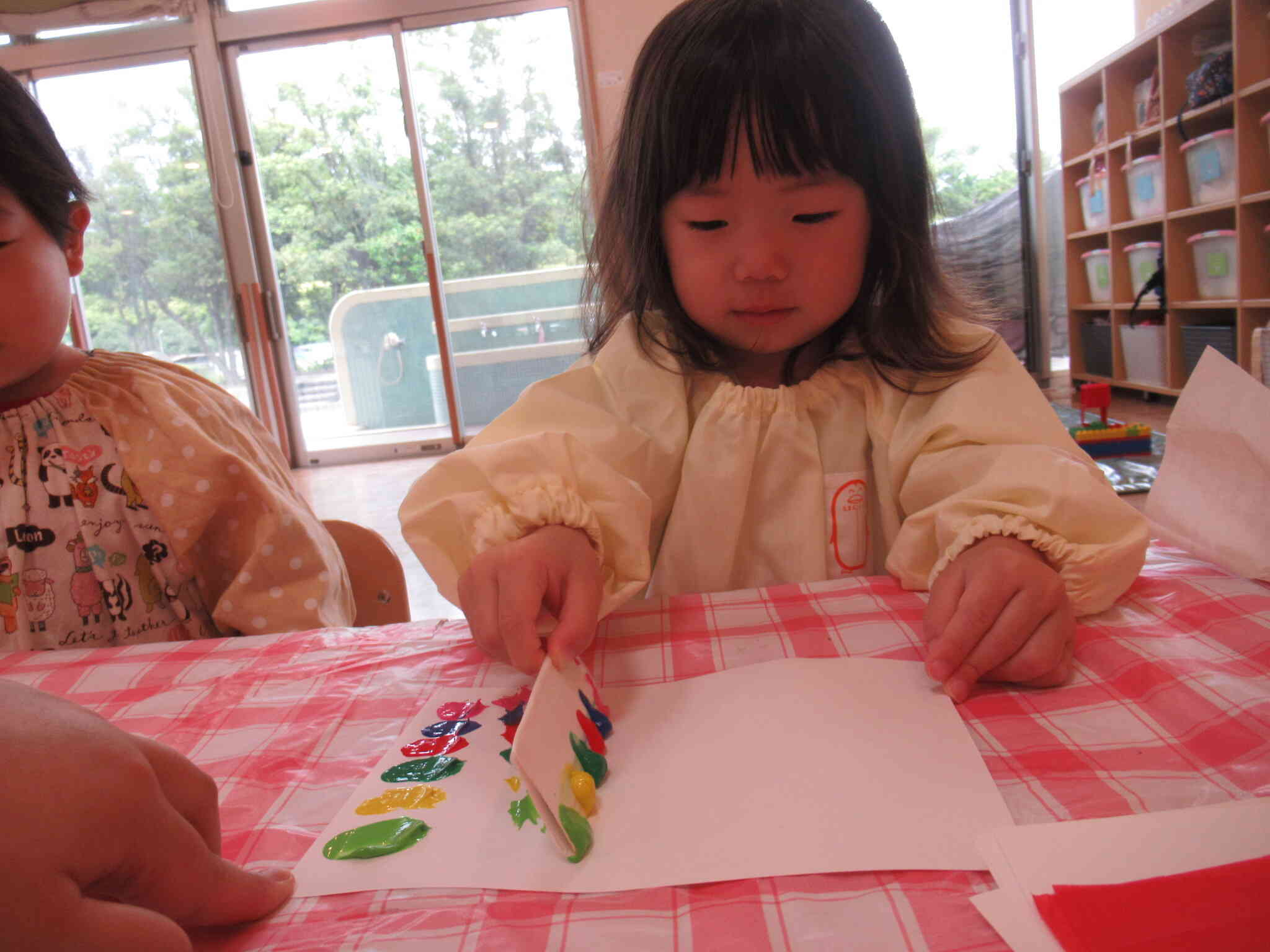 製作大好き！たんぽぽ２組（2歳児）