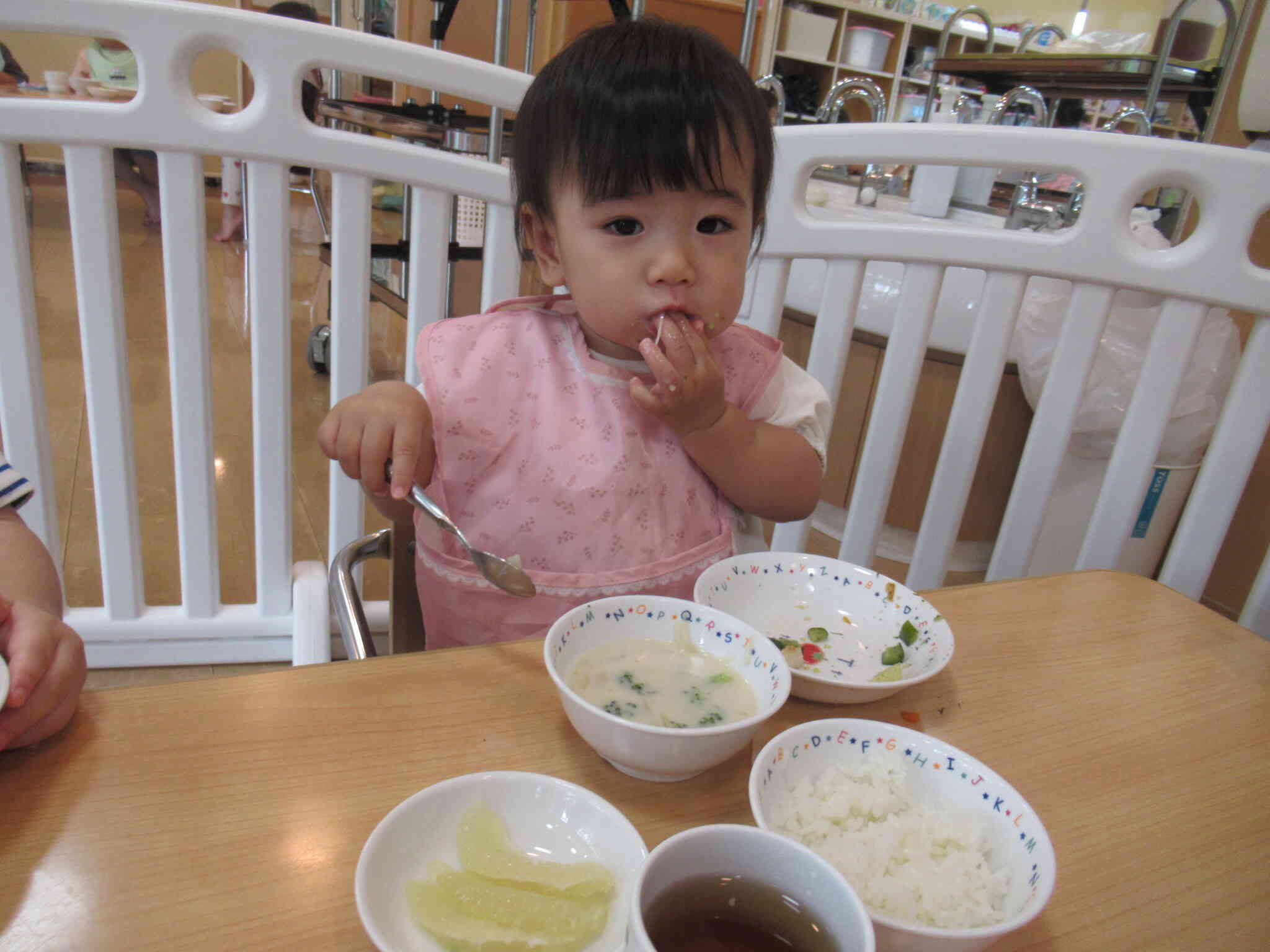 給食いっぱい食べられるよ！