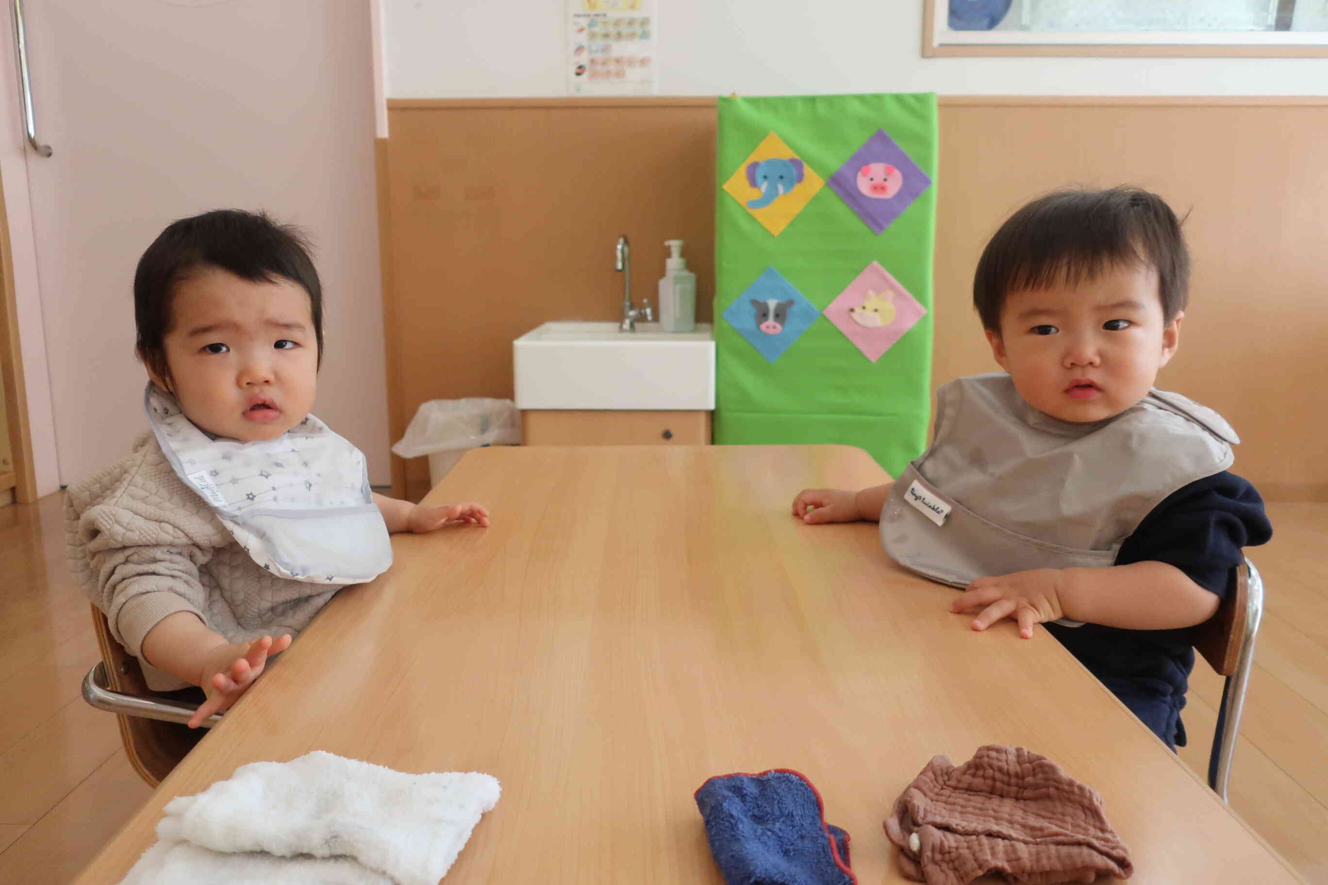 すみれ組(０歳児)の１日