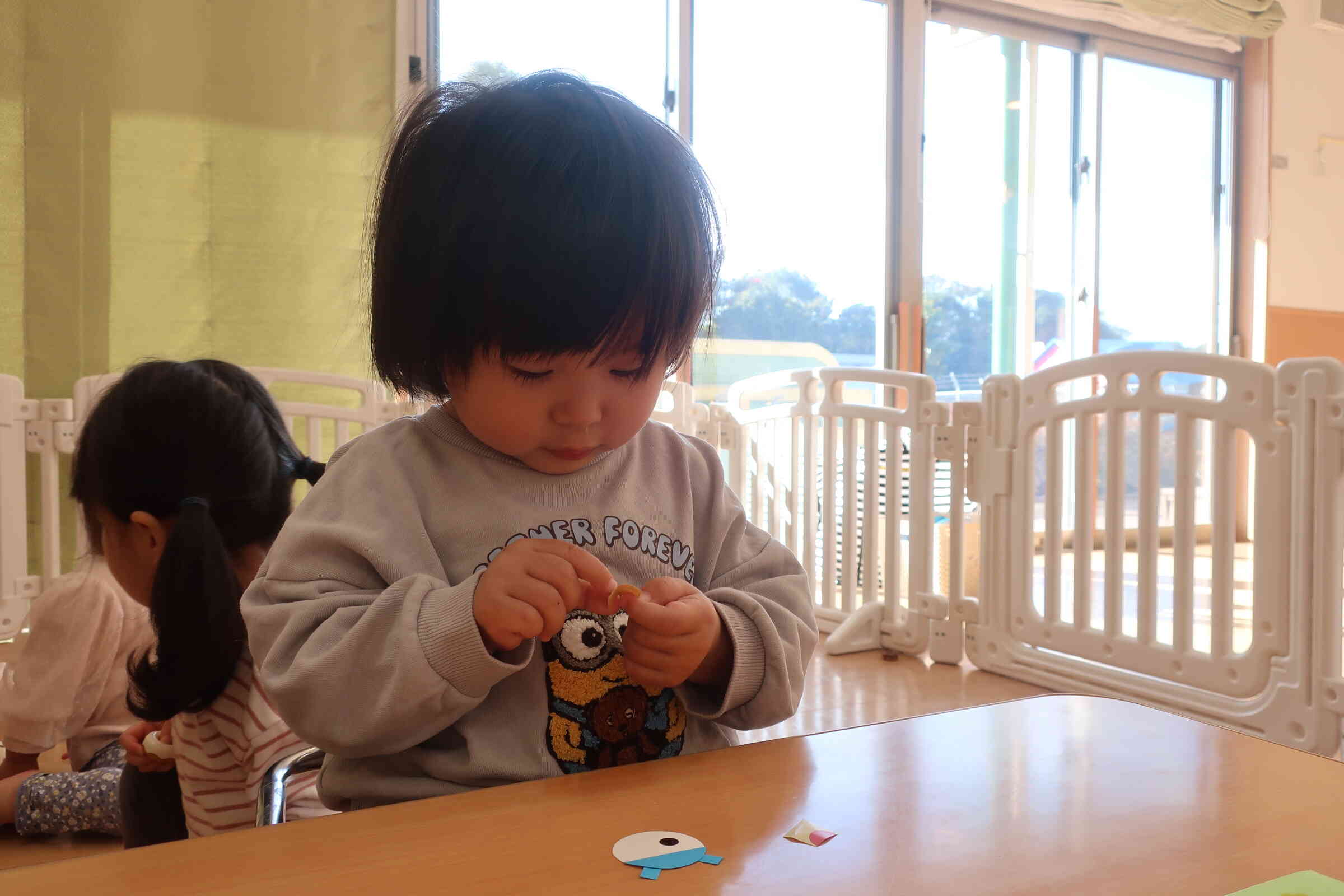 集中して剝がしています☆