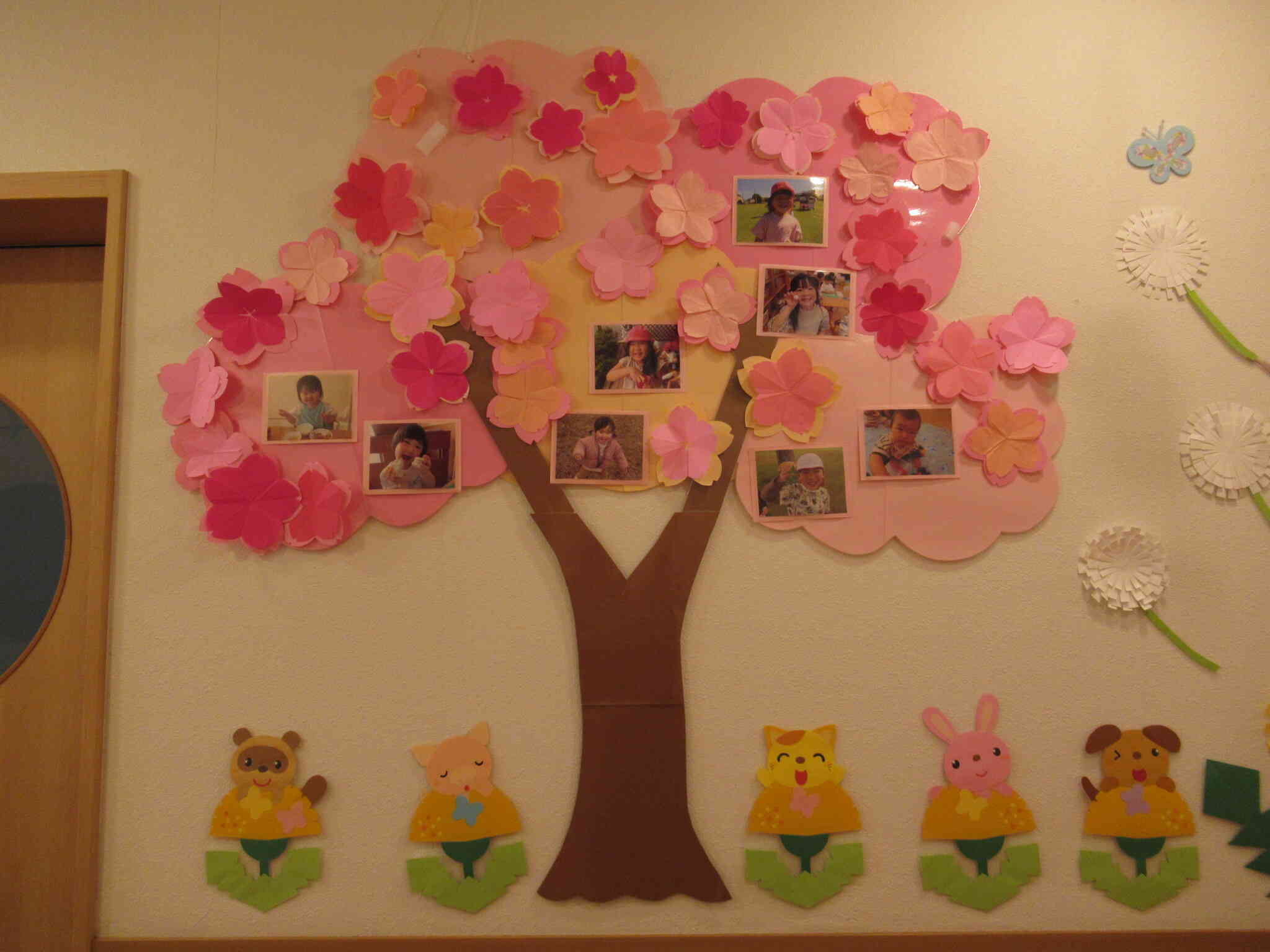 大きな桜の木に。