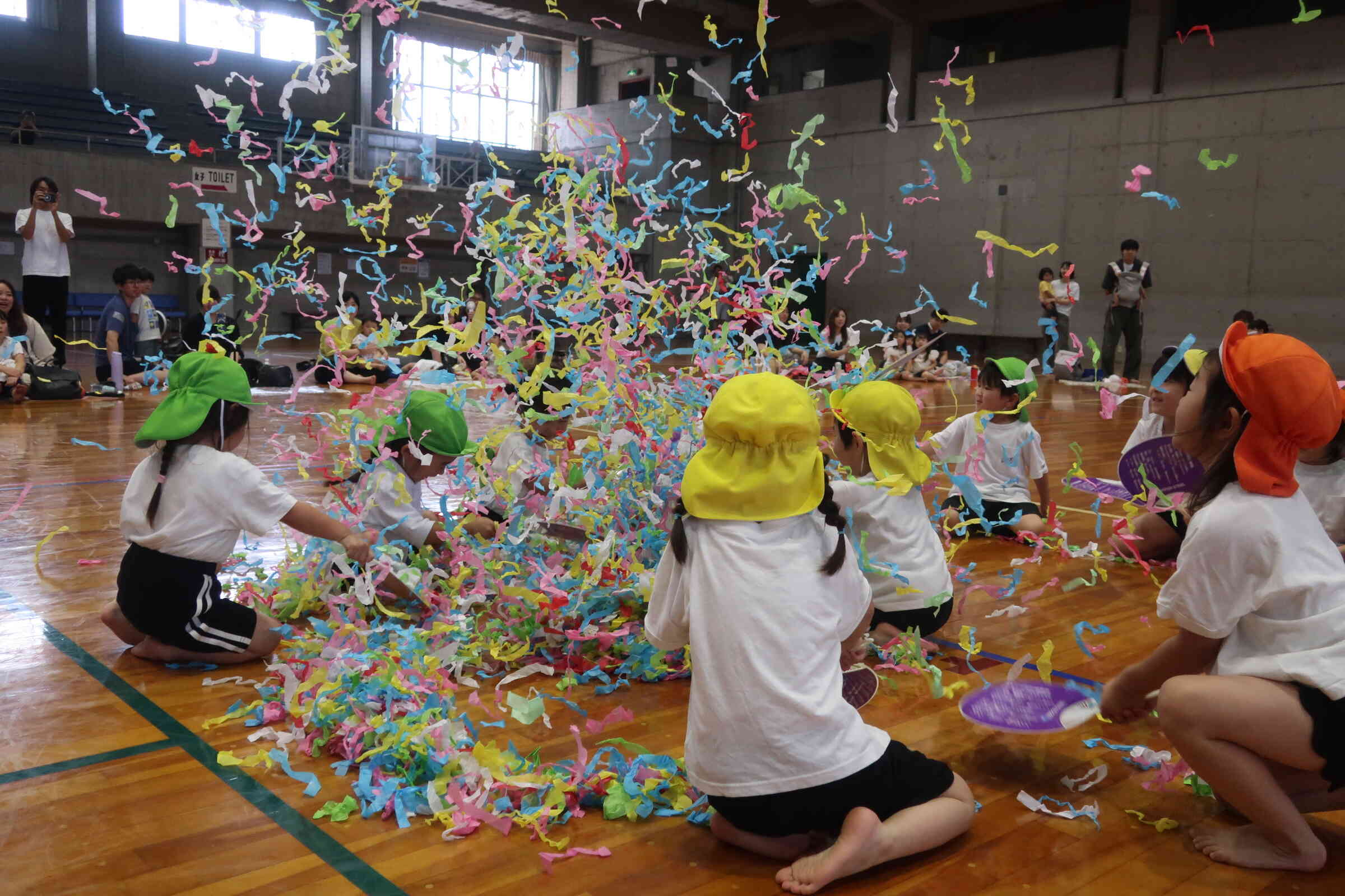 大風こい♪♪恒例になりました。みんなで力を合わせて大風を起こします。