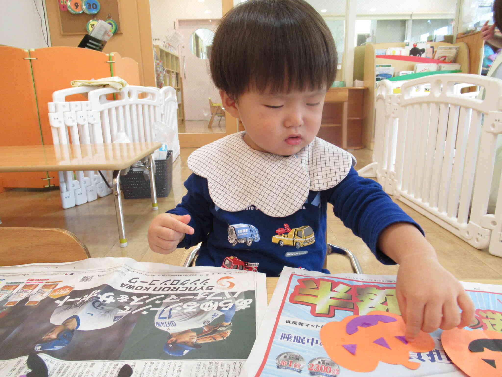 ハロウィン製作　たんぽぽ１組(１歳児)