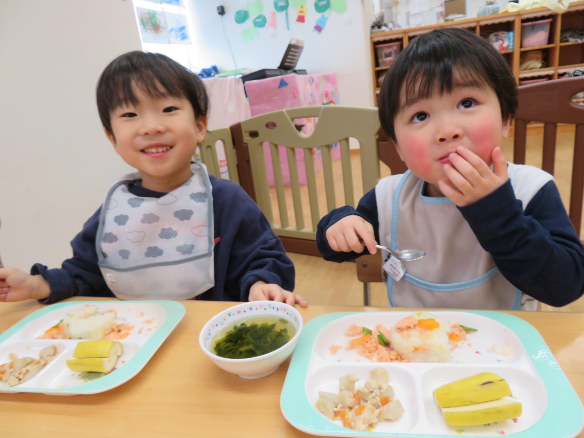 給食美味しいよ♪♪